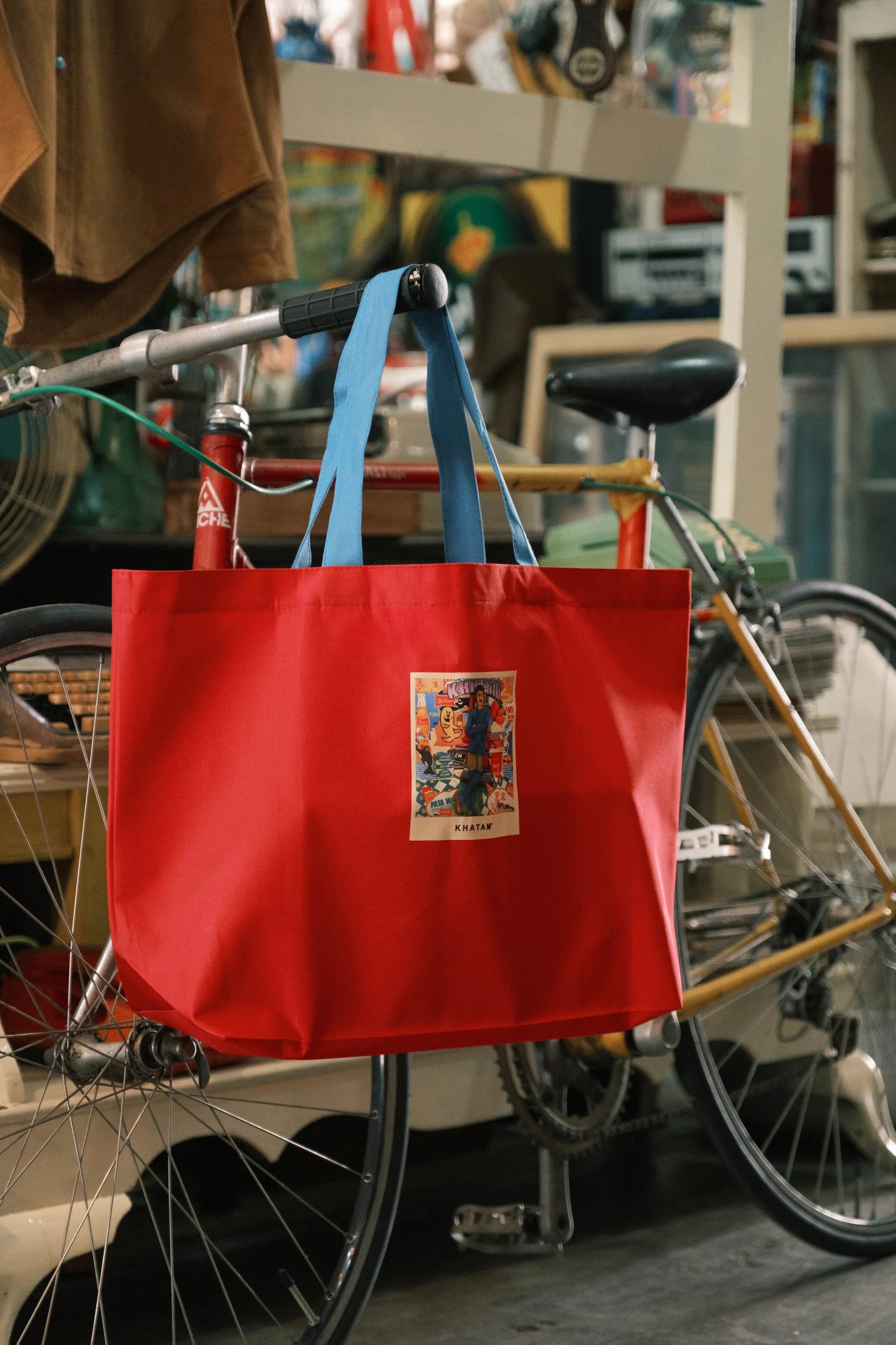 Melintasi Waktu Tote Bag - Red