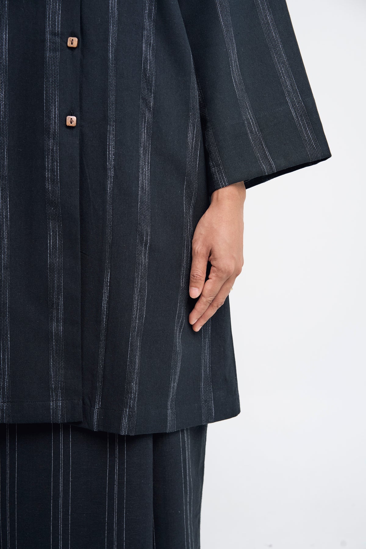 Detak Women Baju Belah -  Black