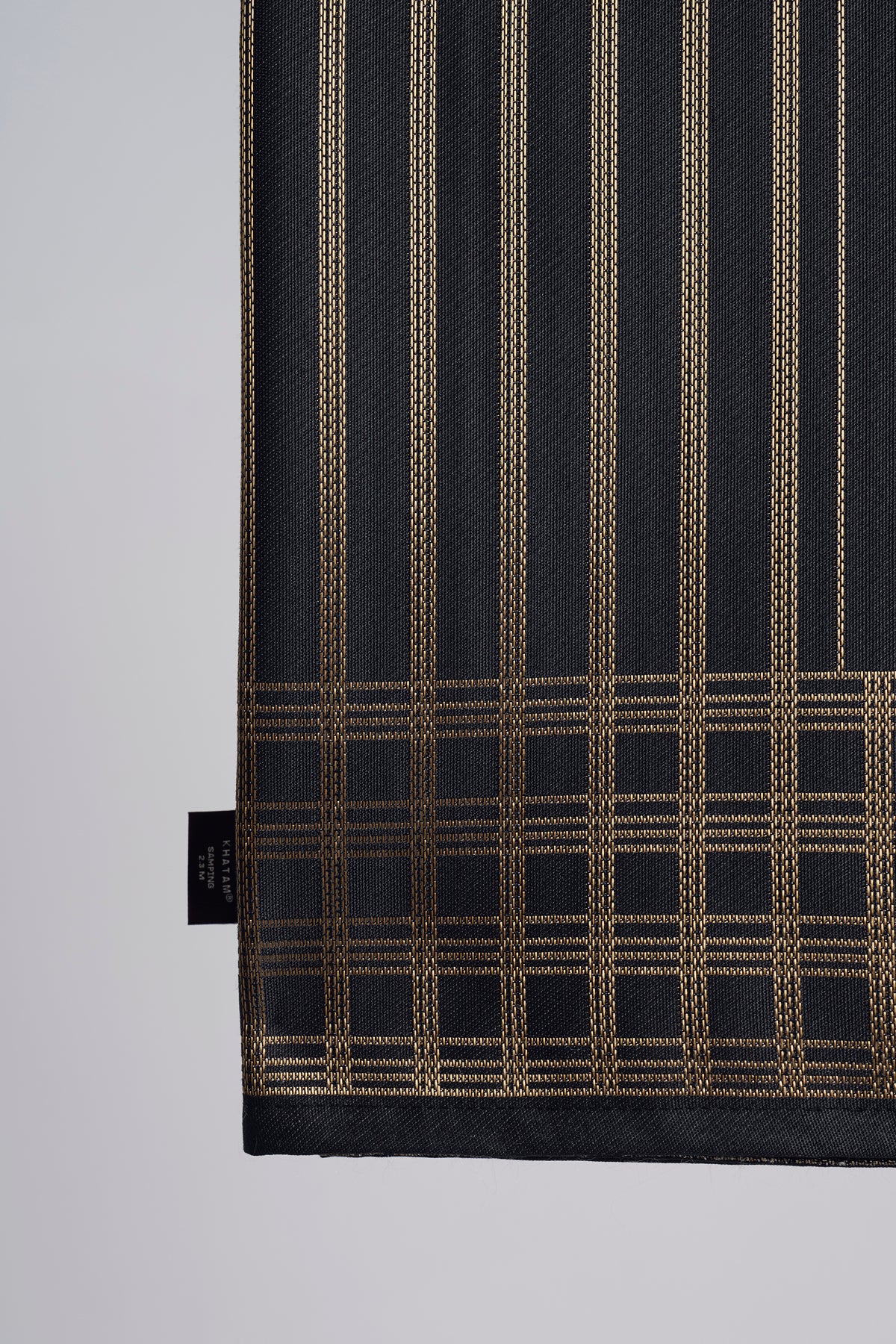 Samping Galur Cengkih - Hitam Emas