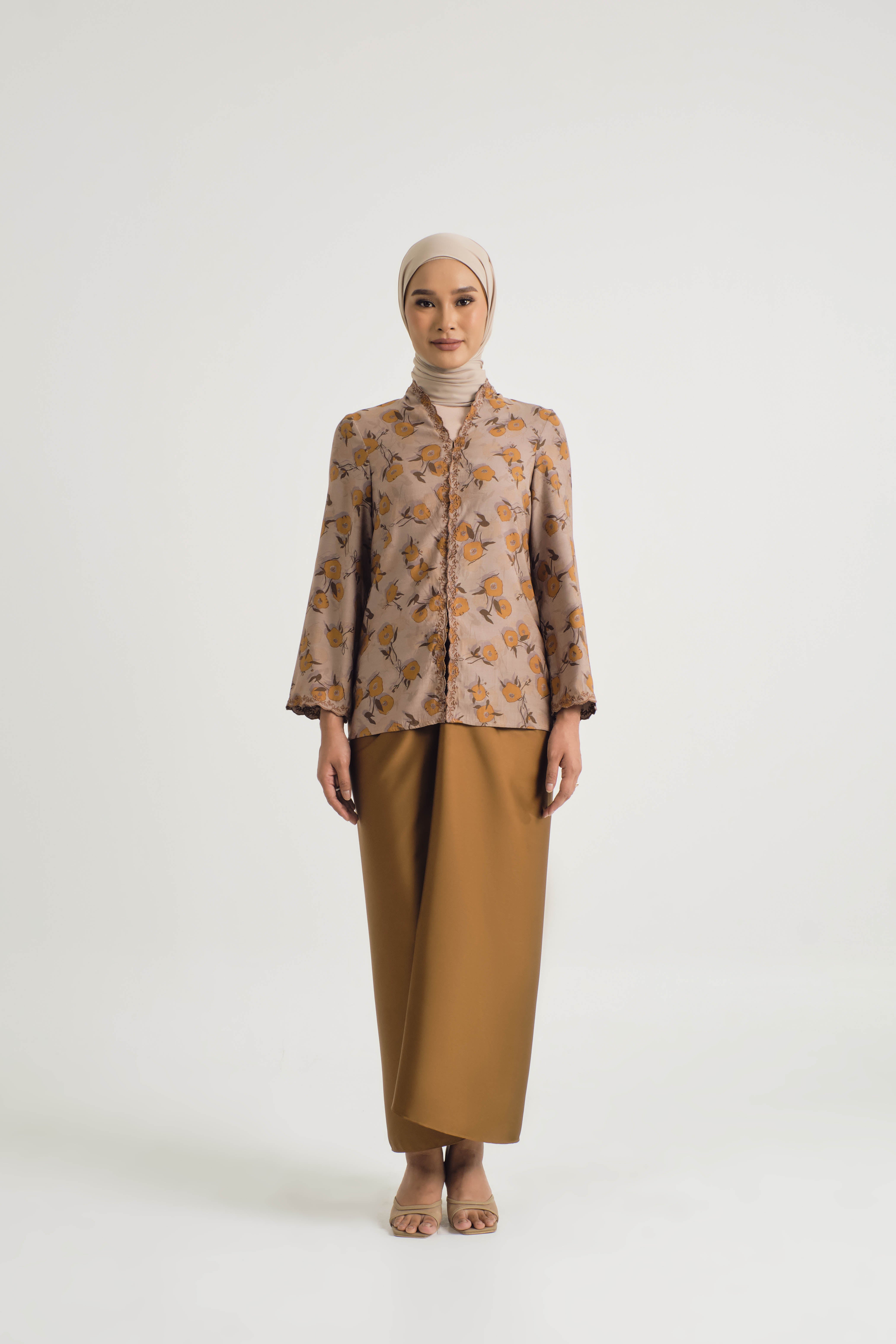 Women Series Soraya Kebaya Lepas - Gold