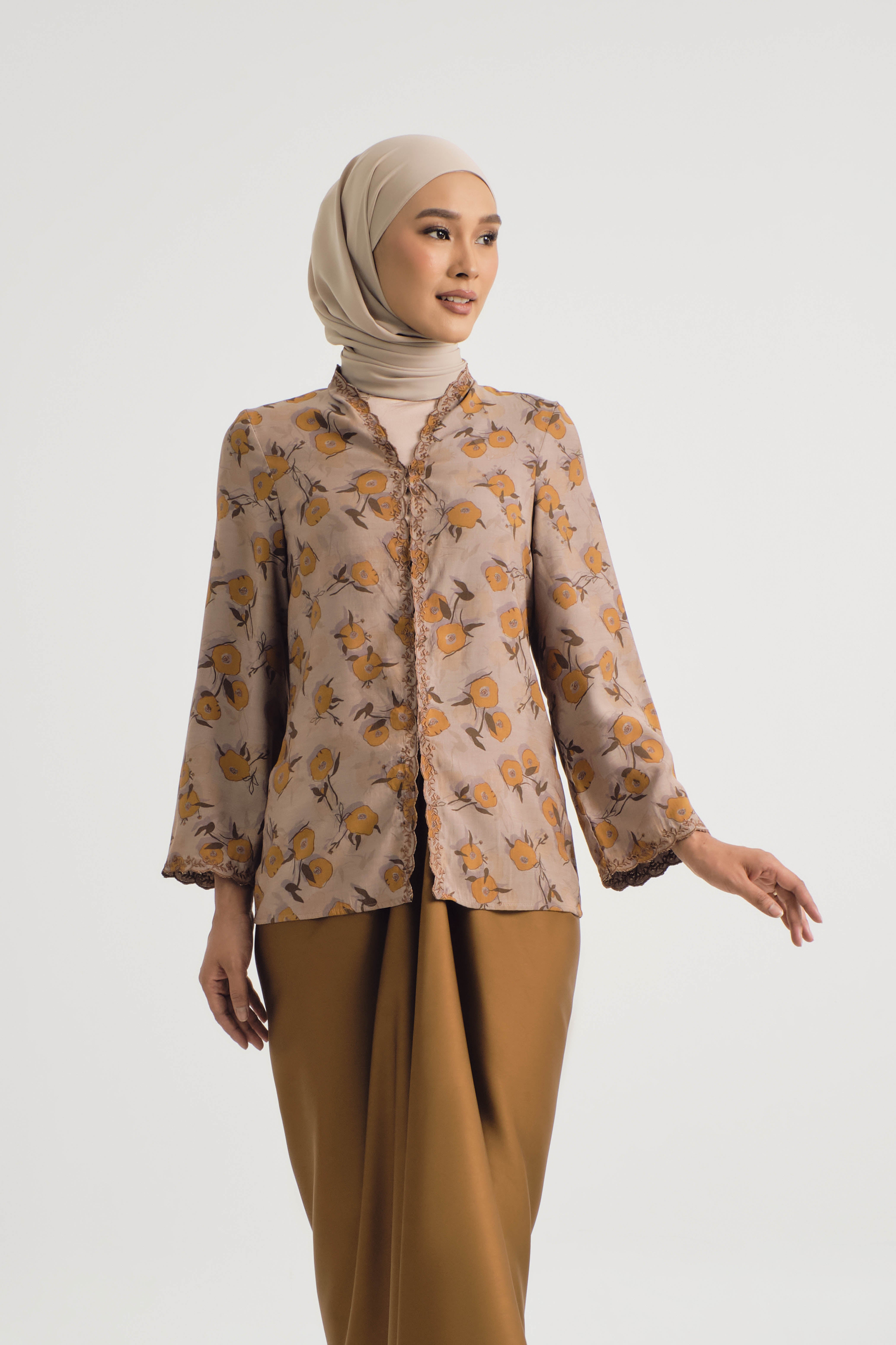 Women Series Soraya Kebaya Lepas - Gold