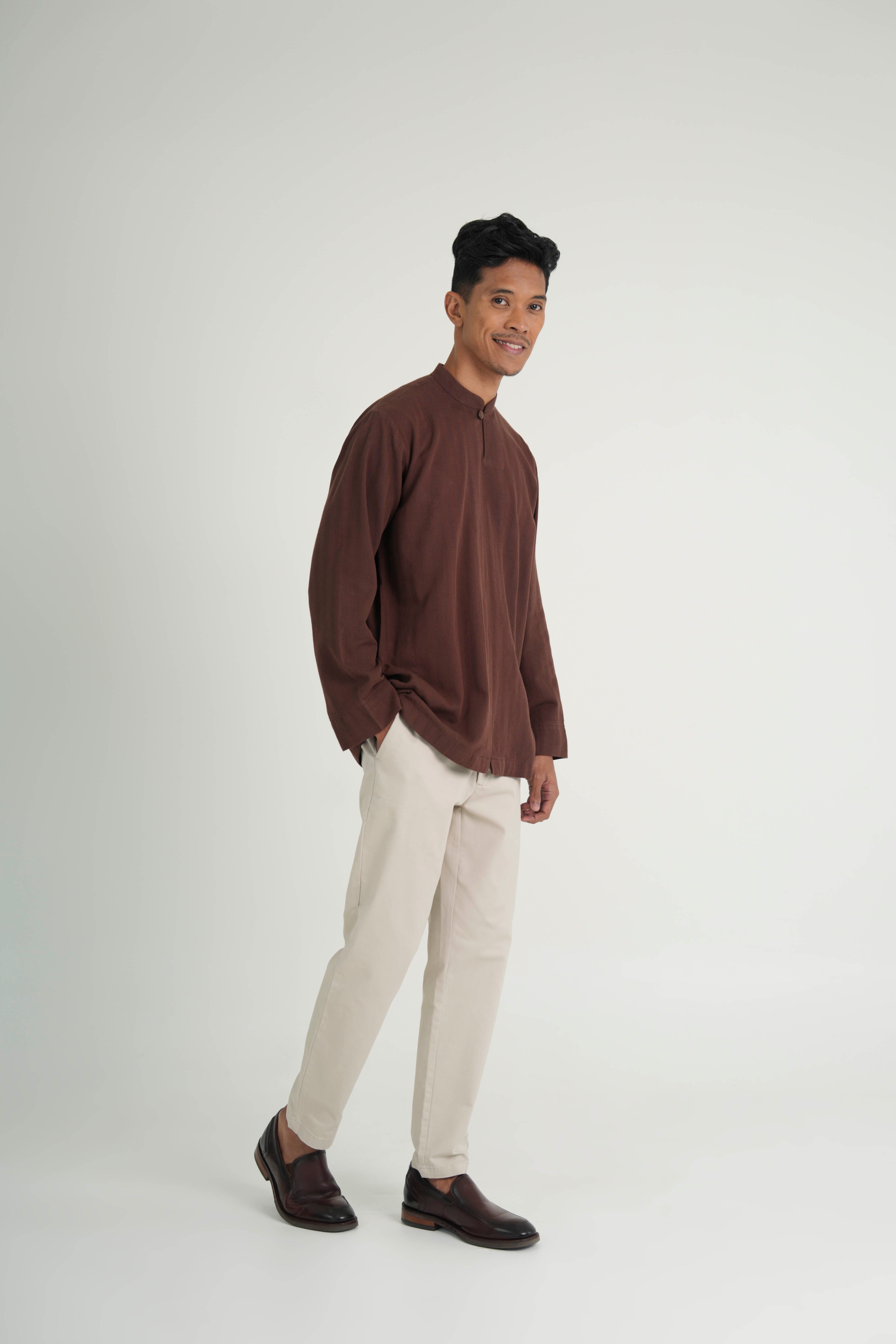 Jalenan Modern Fit Collared Top  - Cocoa Brown