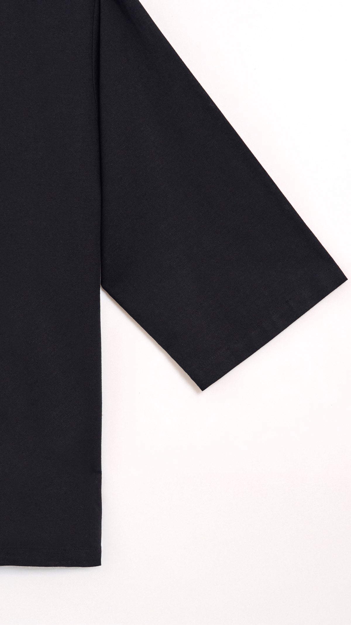 Kuadra Loose Fit Men Top Quarter Sleeve - Black