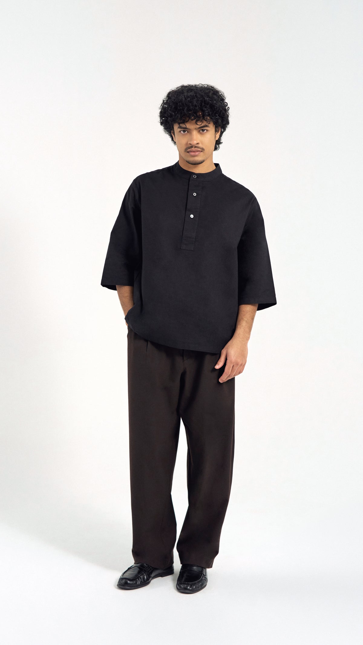 Kuadra Loose Fit Men Top Quarter Sleeve - Black