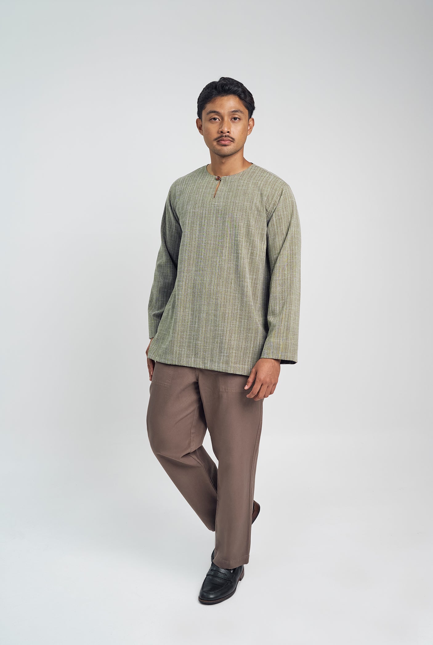 Lembar Modern Fit Long Sleeves Top - Seaweed Green