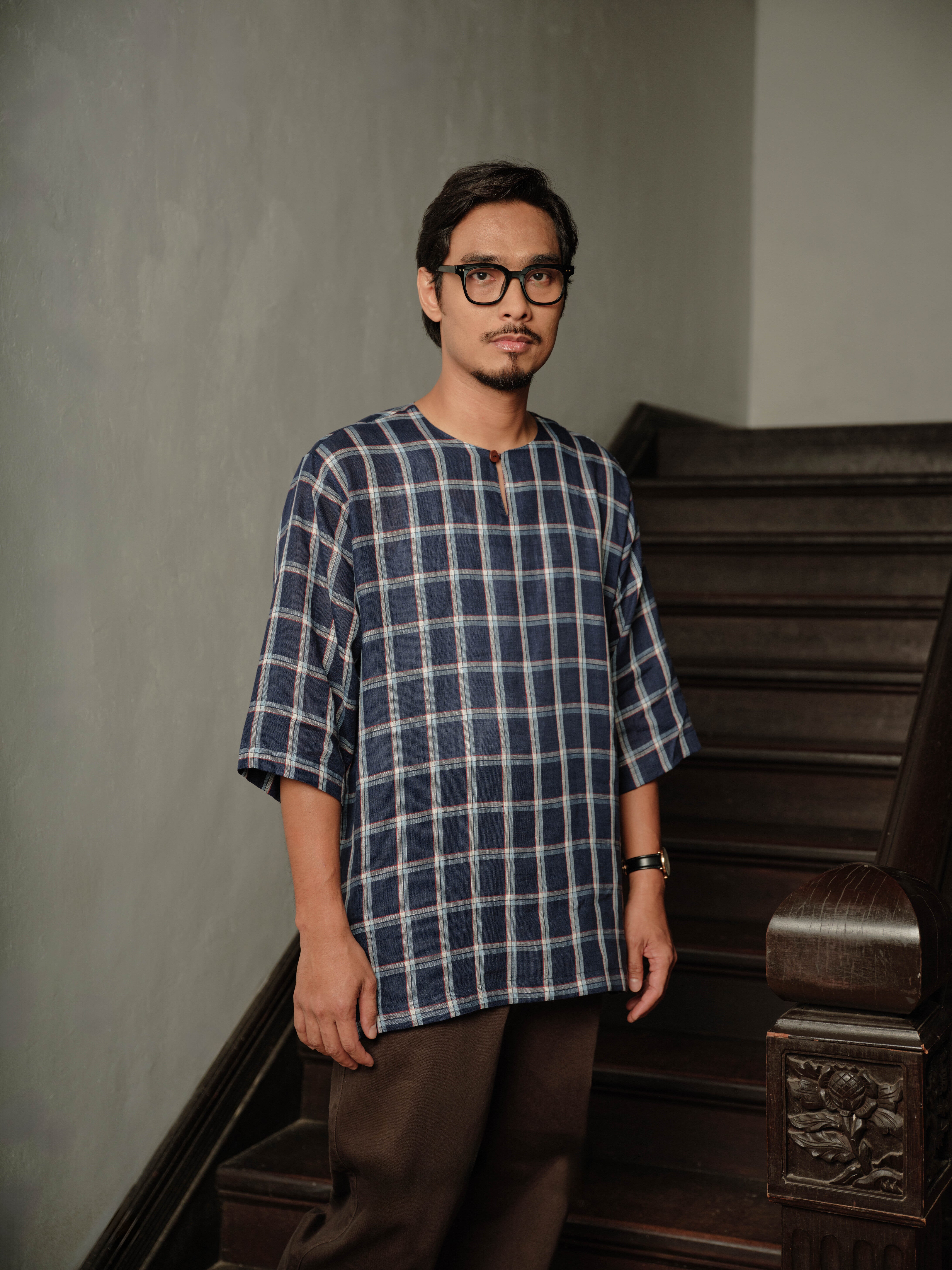 Geba Men Top Quarter in Checkered Navy