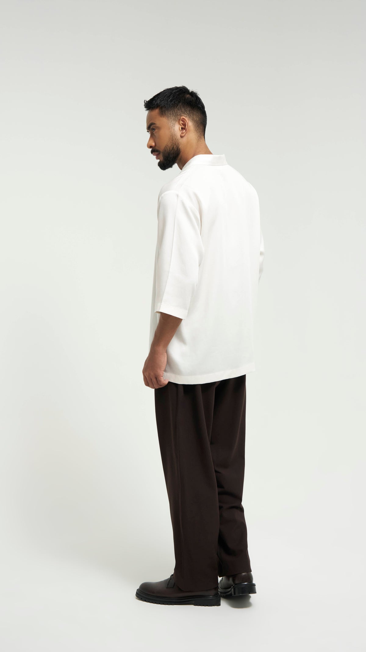 Tasor Loose Fit Open Collar Top - Off White