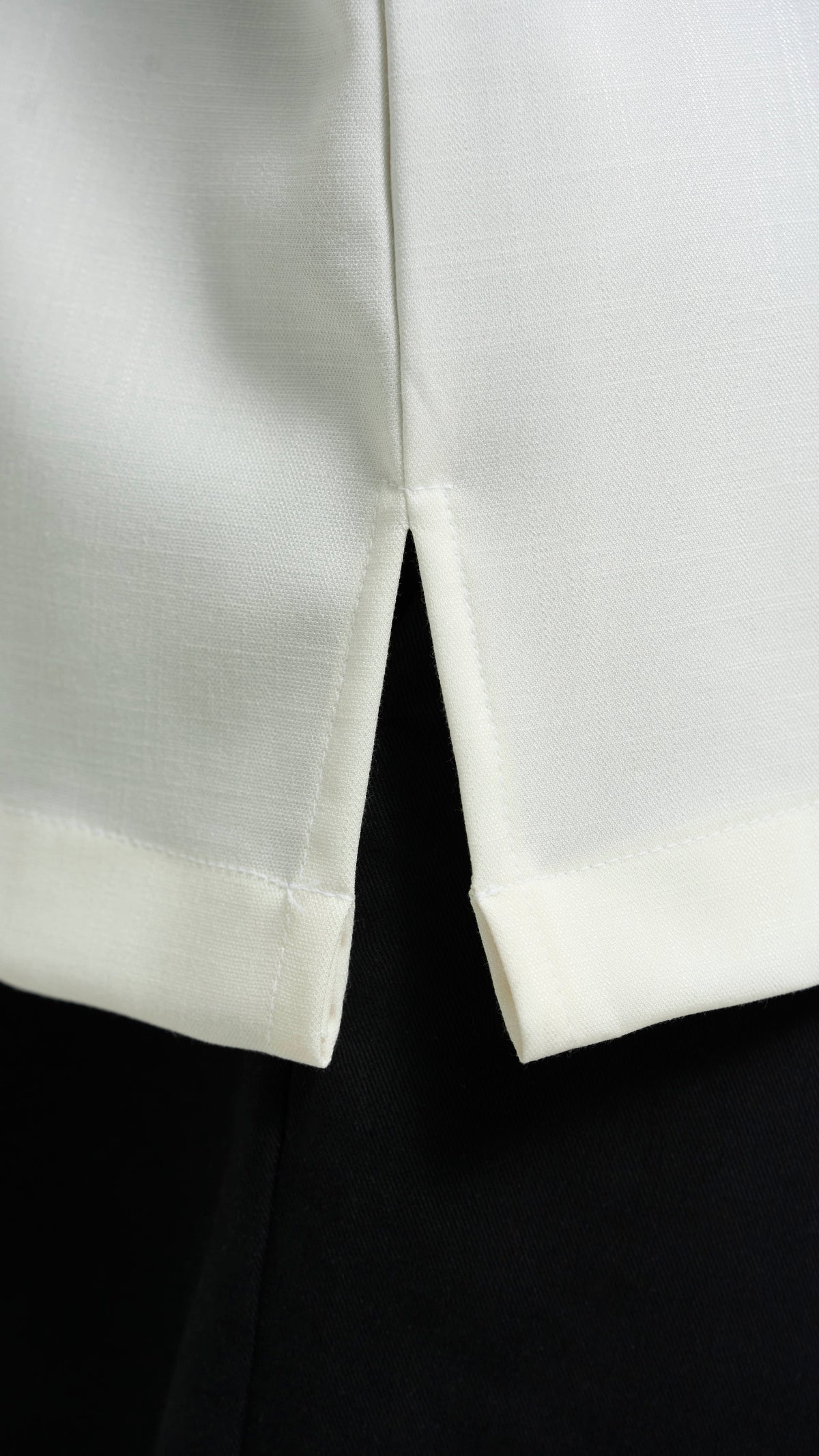 Tasor Loose Fit Quarter Sleeve Top - Off White