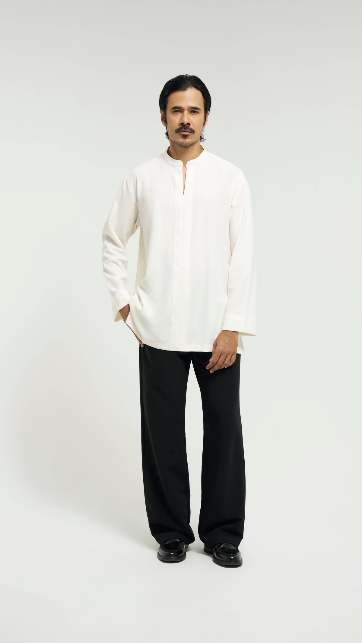 Tasor Modern Fit Collared Top - Off White