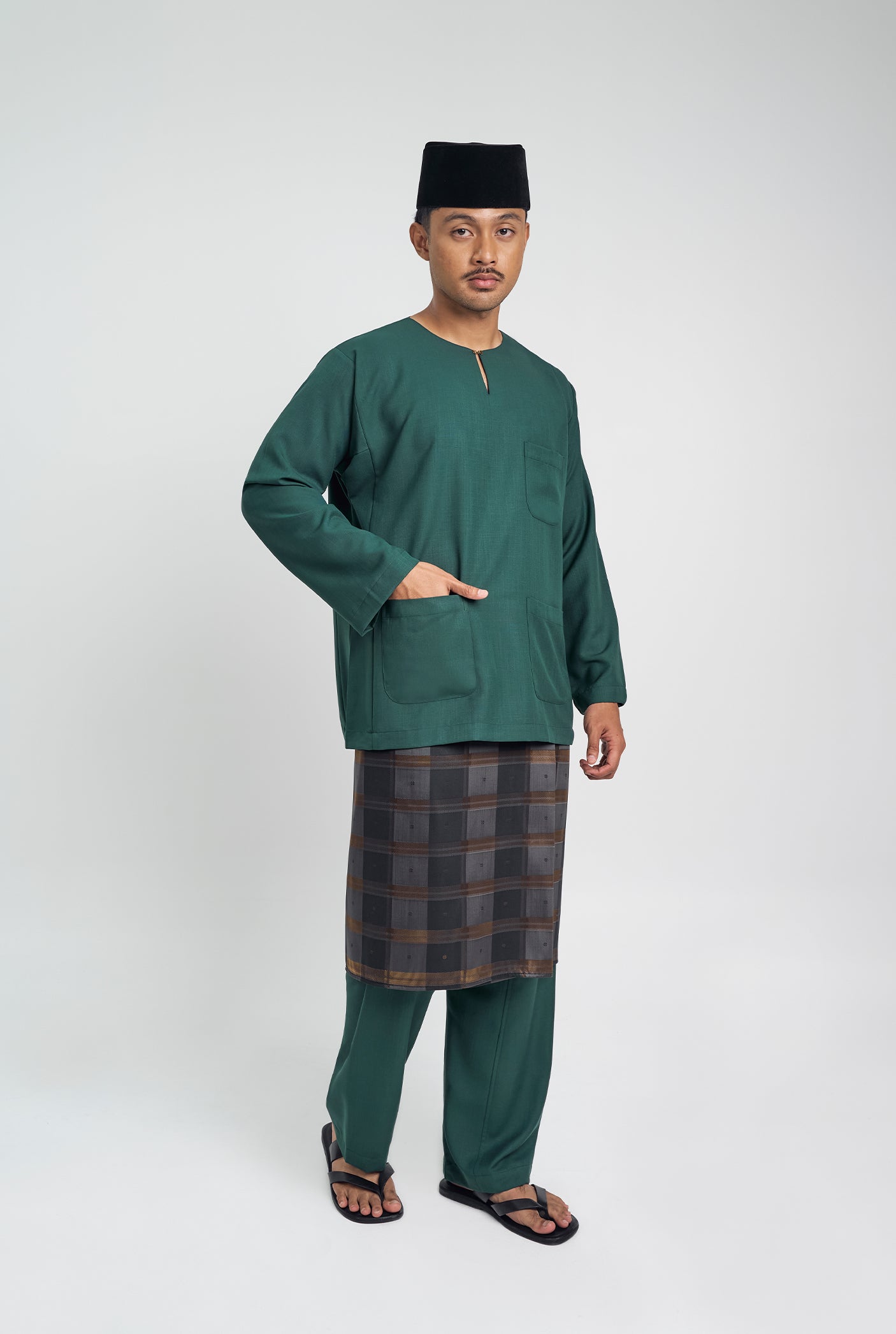OG' Series Baju Melayu Teluk Belanga Klasik Seluar Ikat - Hijau Zamrud