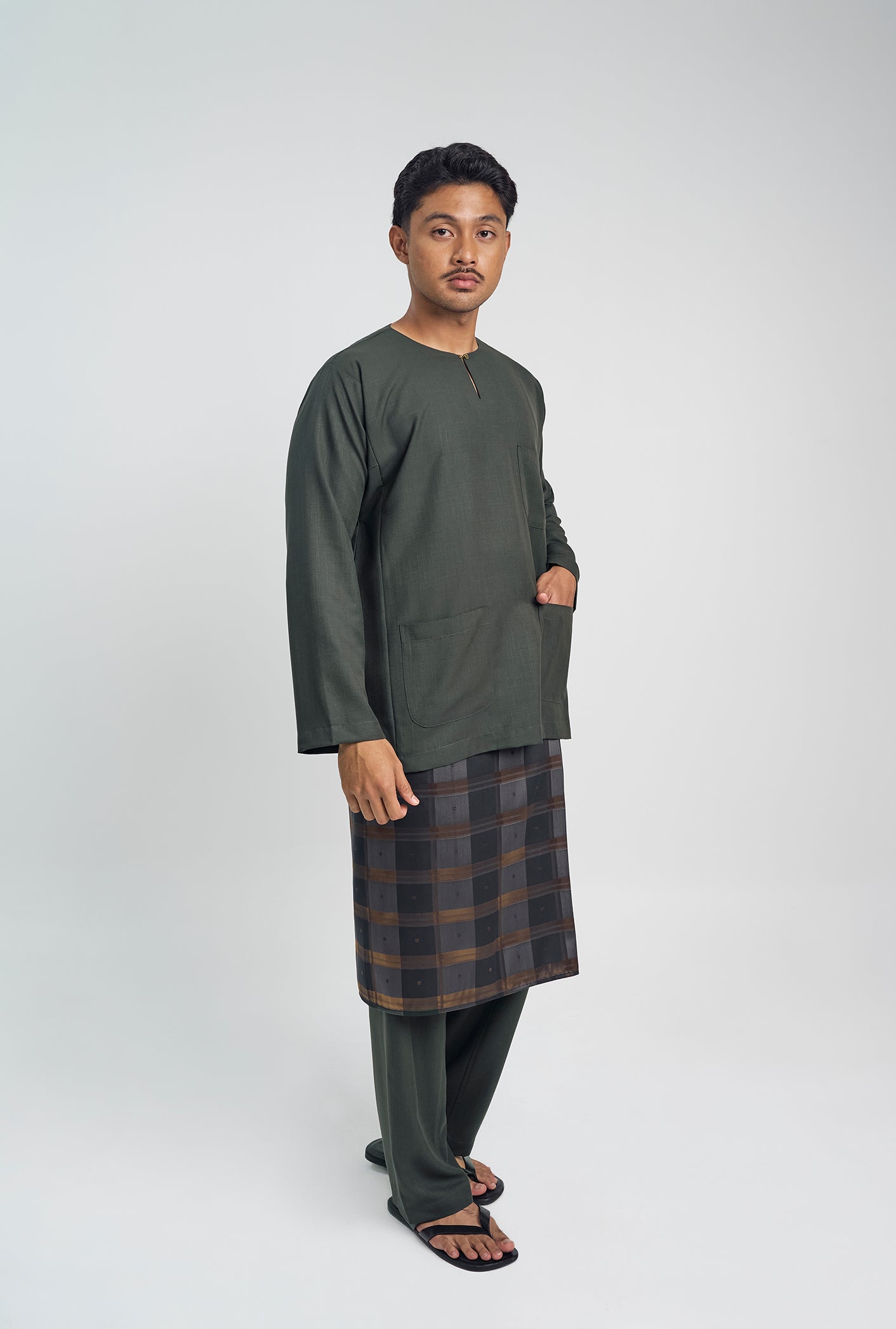 OG' Series Baju Melayu Teluk Belanga Klasik Seluar Ikat - Hijau Arang