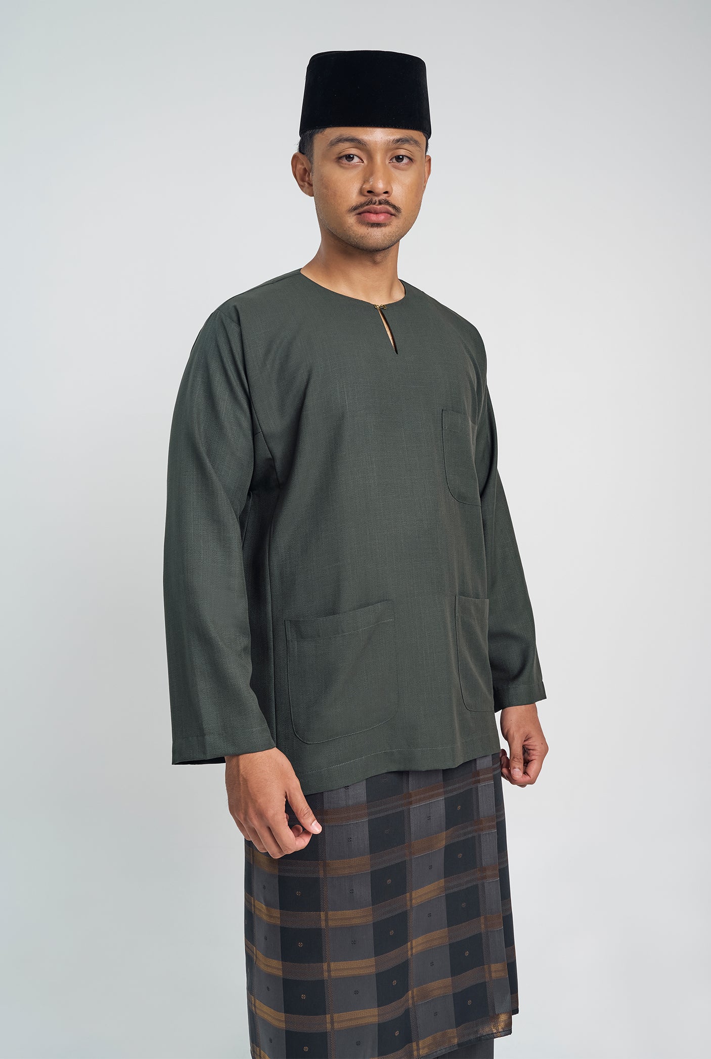 OG' Series Baju Melayu Teluk Belanga Klasik Seluar Ikat - Hijau Arang