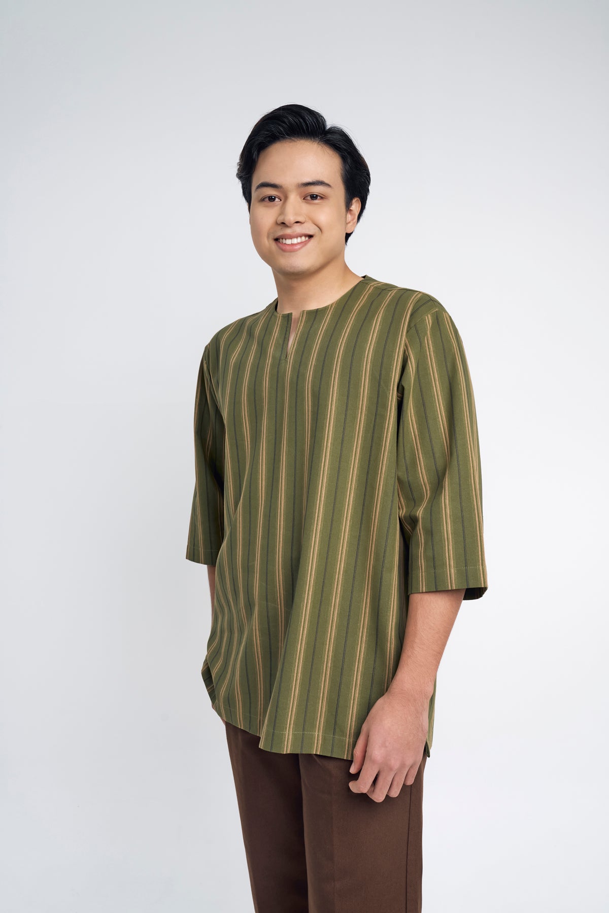 Palong Loose Fit Men Top Quarter - Avocado Green