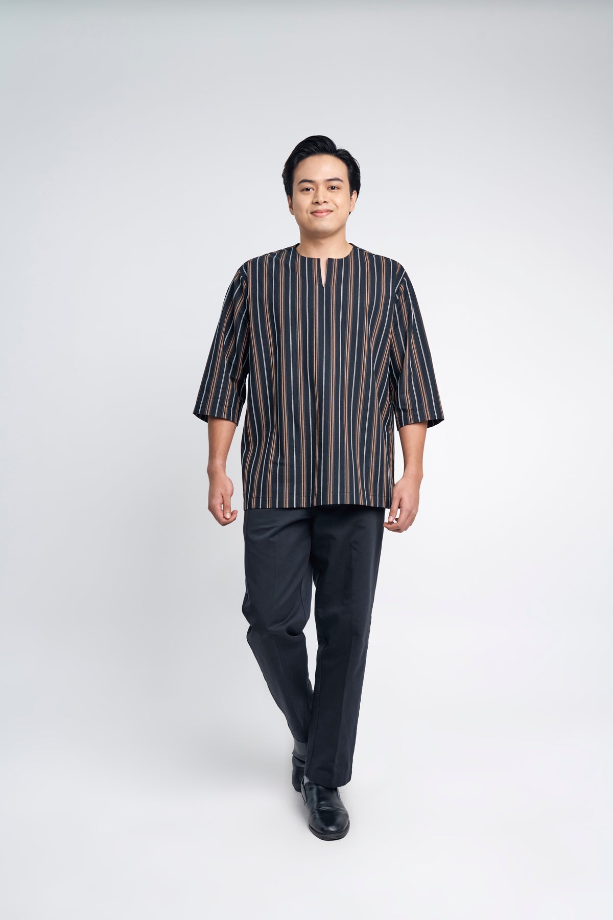 Palong Loose Fit Men Top Quarter - Black