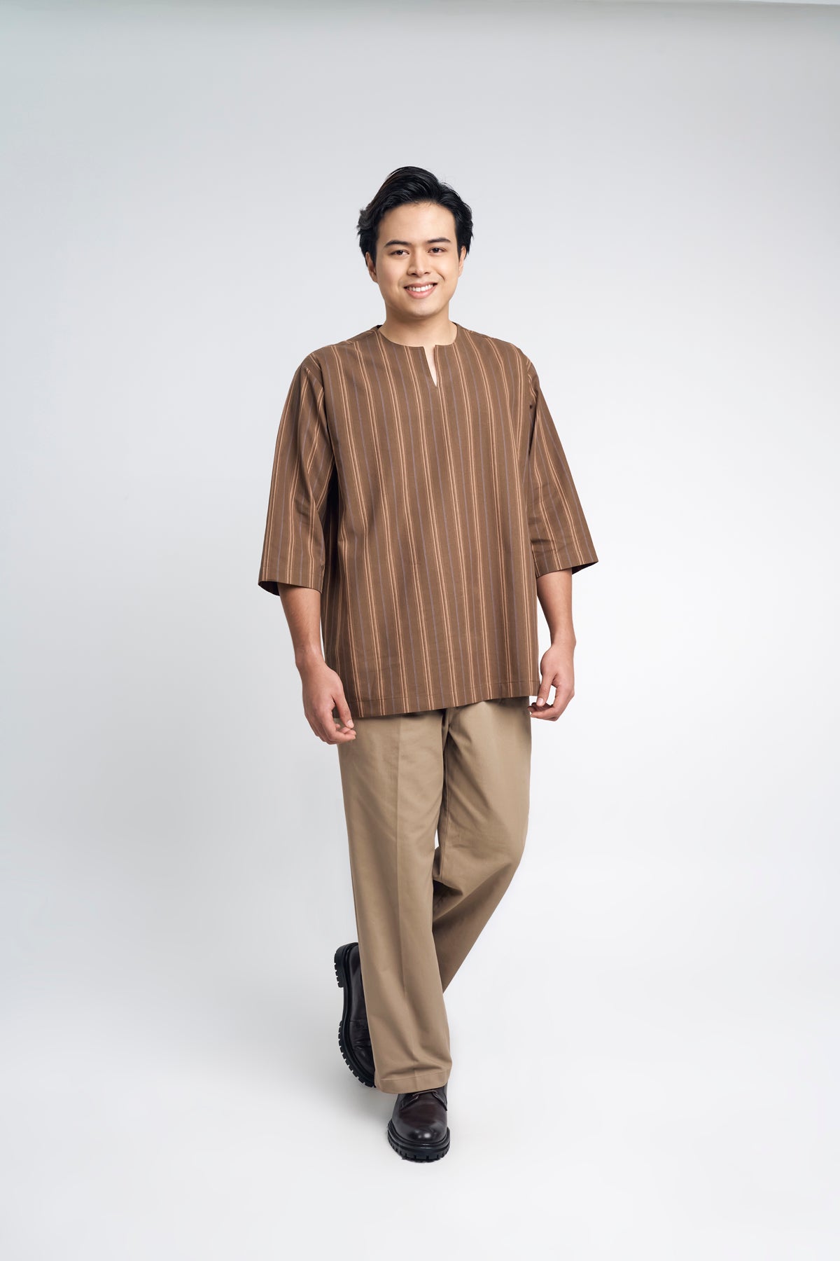 Palong Loose Fit Men Top Quarter - Walnut Brown