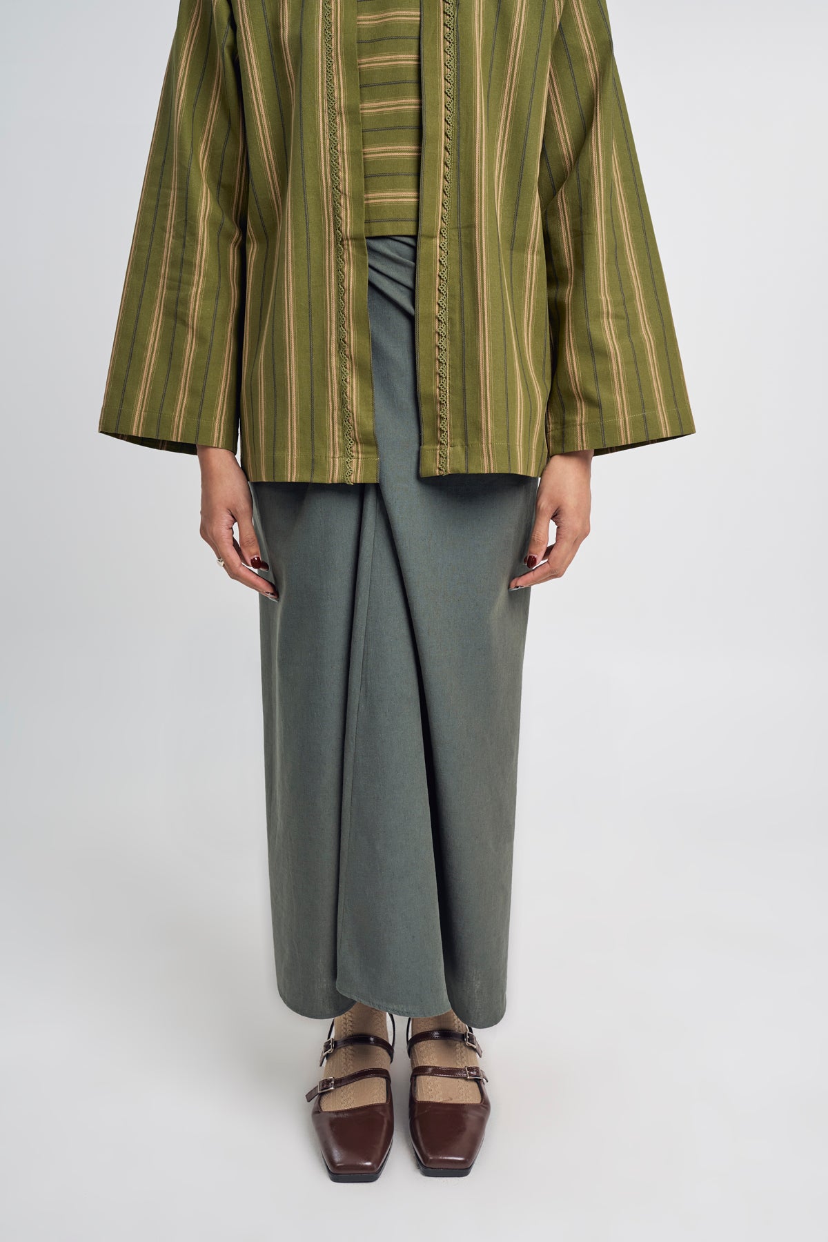 Palong Women Kebaya Pendek - Avocado Green