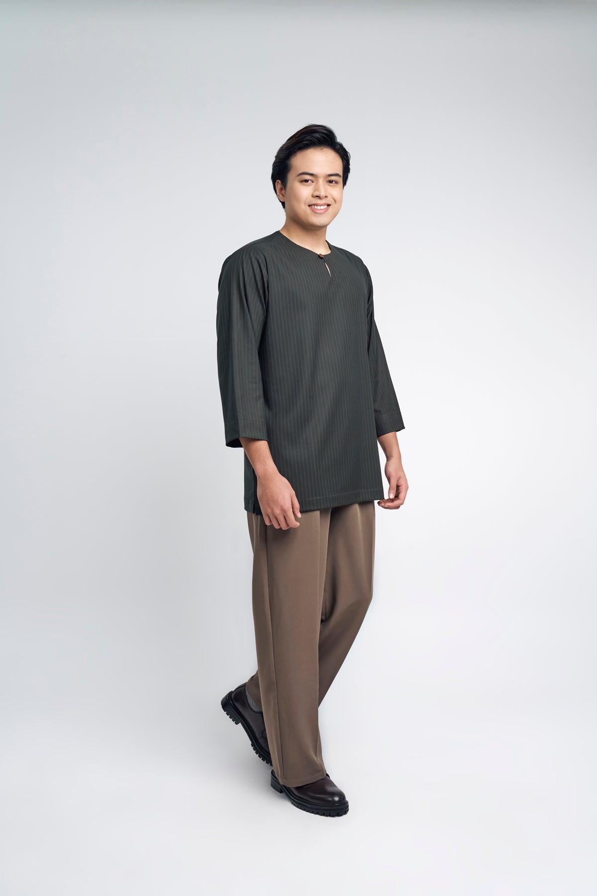 Pasak Modern Fit Top Quarter Sleeves - Dark Green