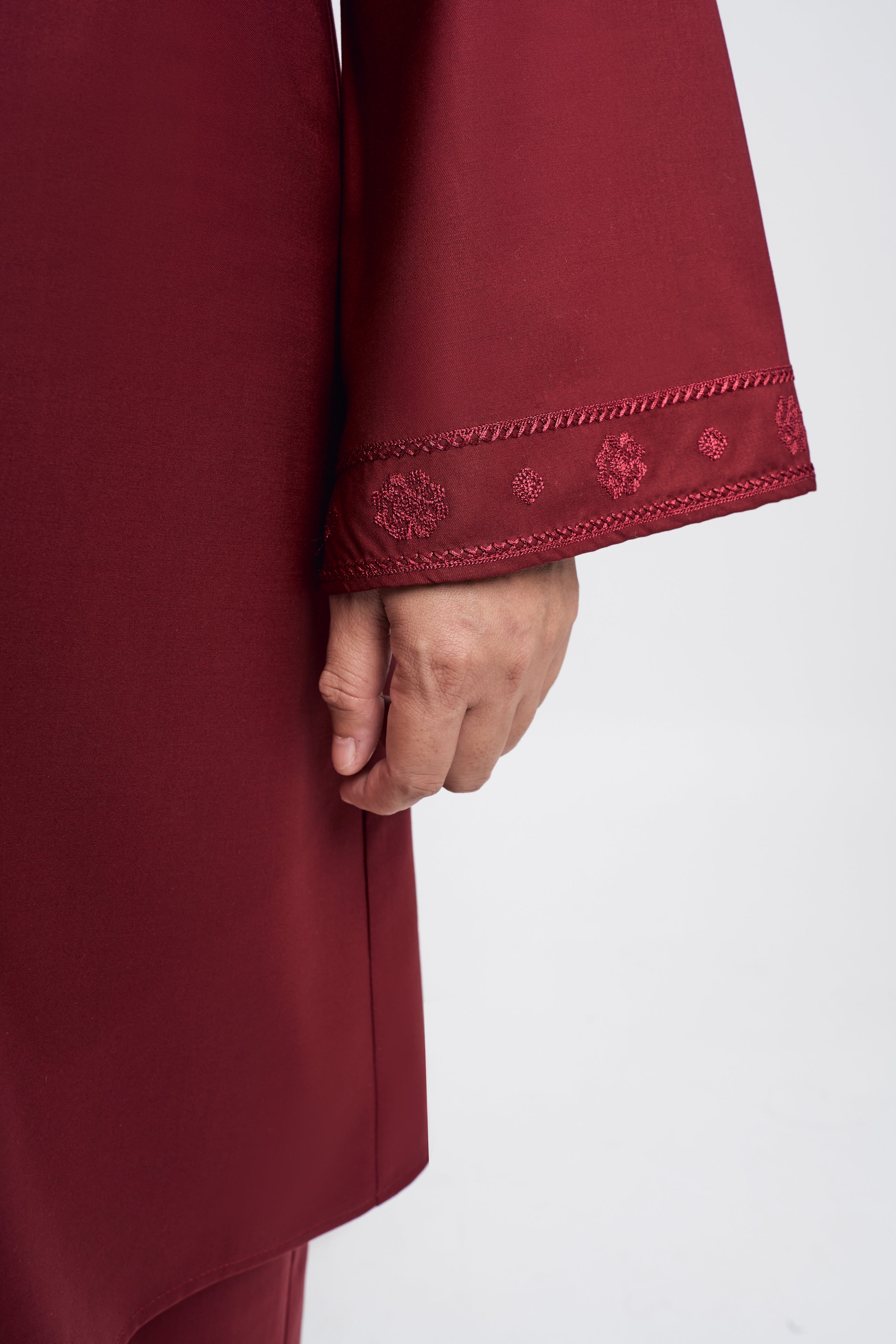 Patawali Baju Kebaya - Mahogany Red