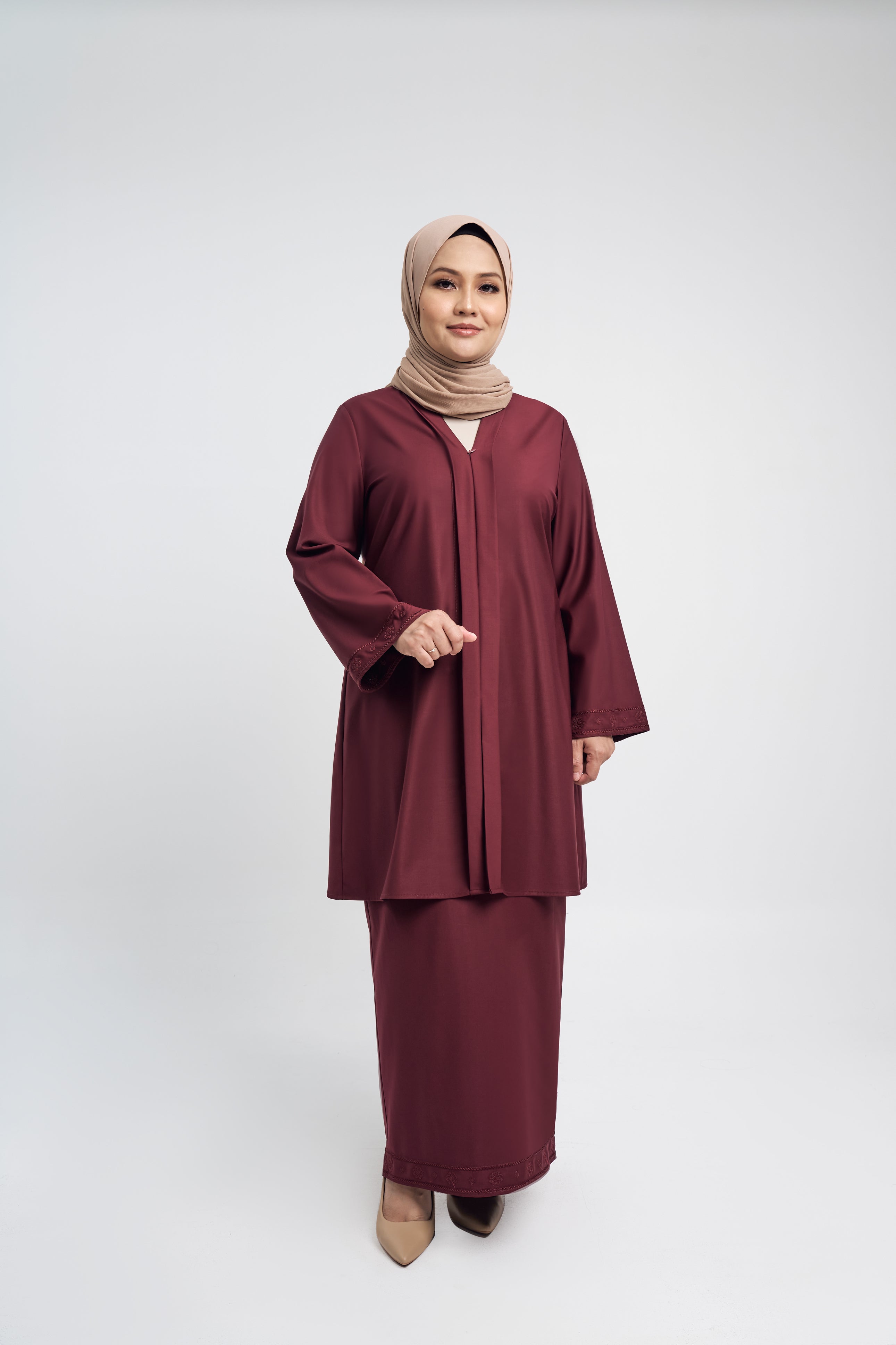 Patawali Baju Kebaya - Burgundy Red