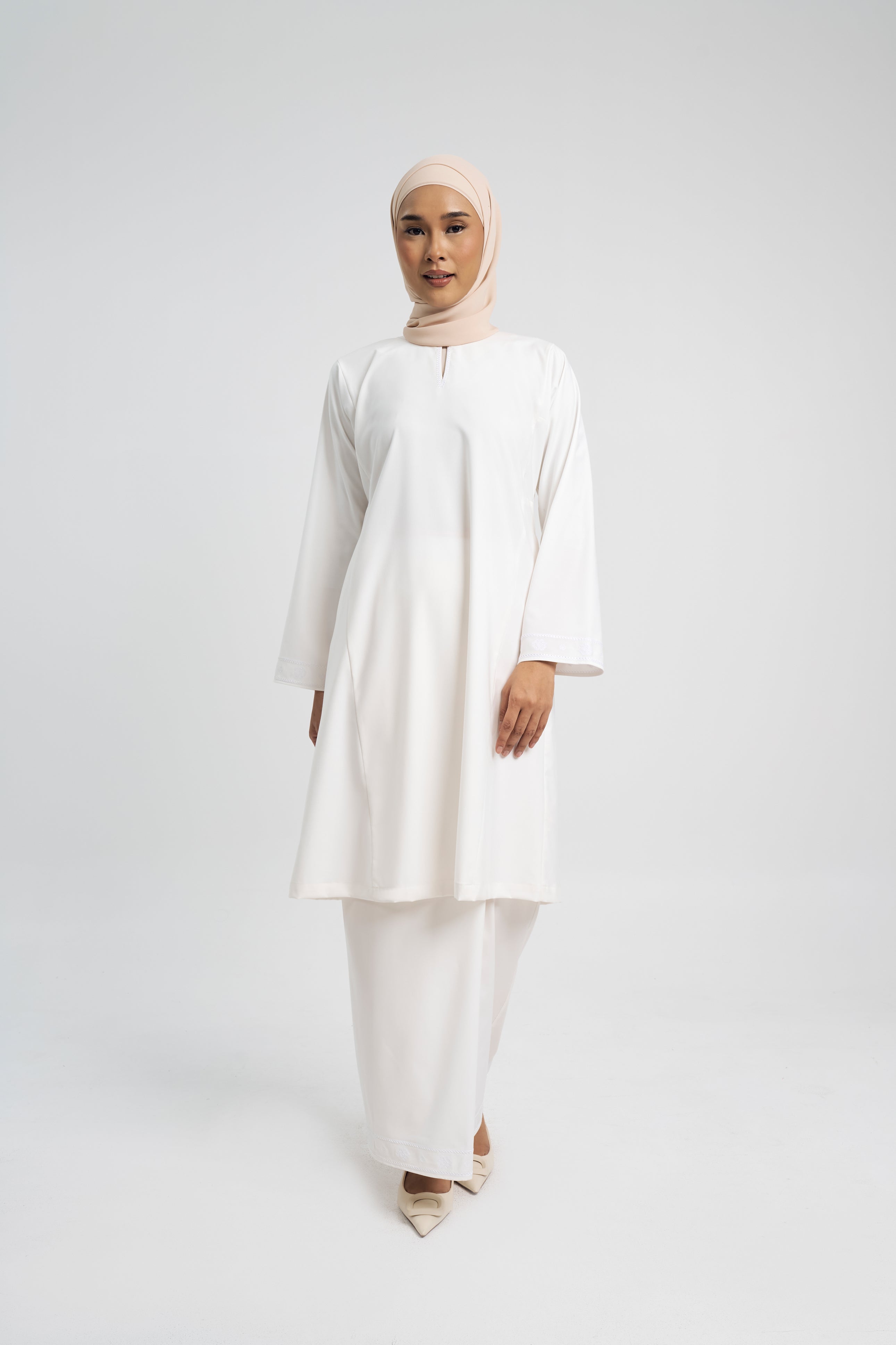 Patawali Baju Kurung Riau - Antique White