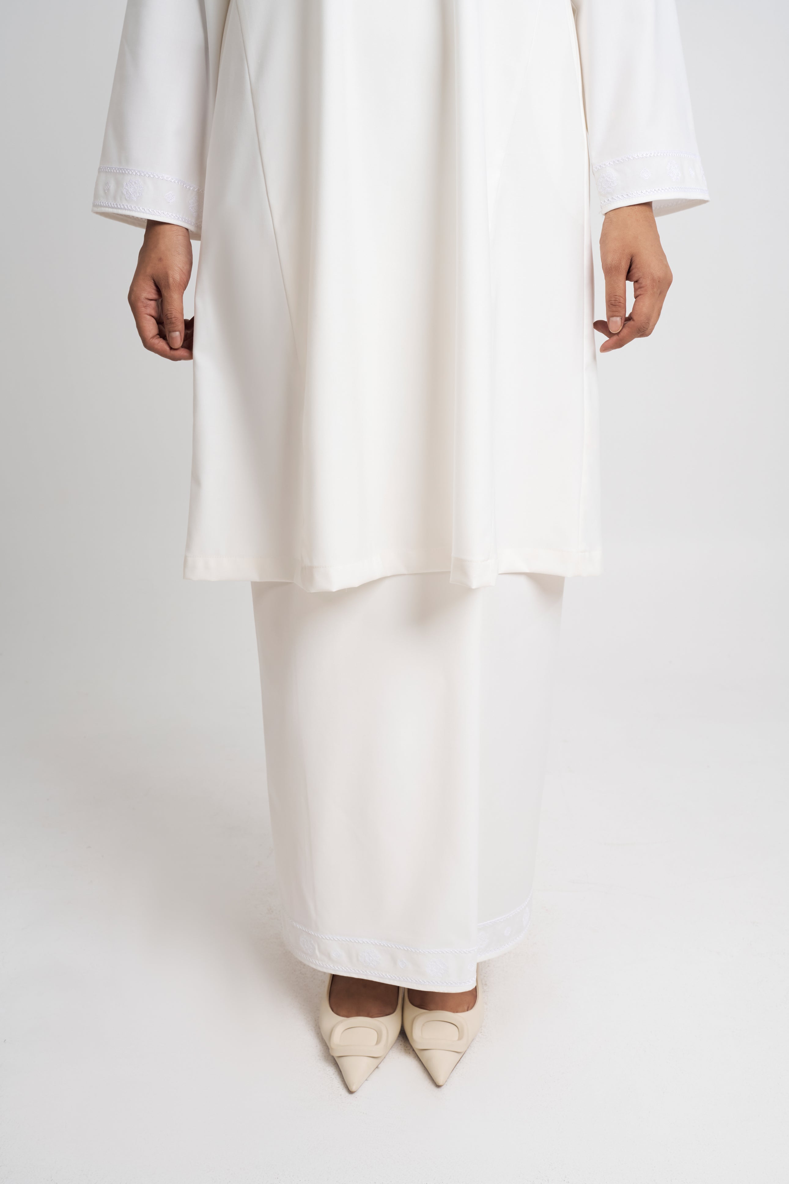 Patawali Baju Kurung Riau - Antique White