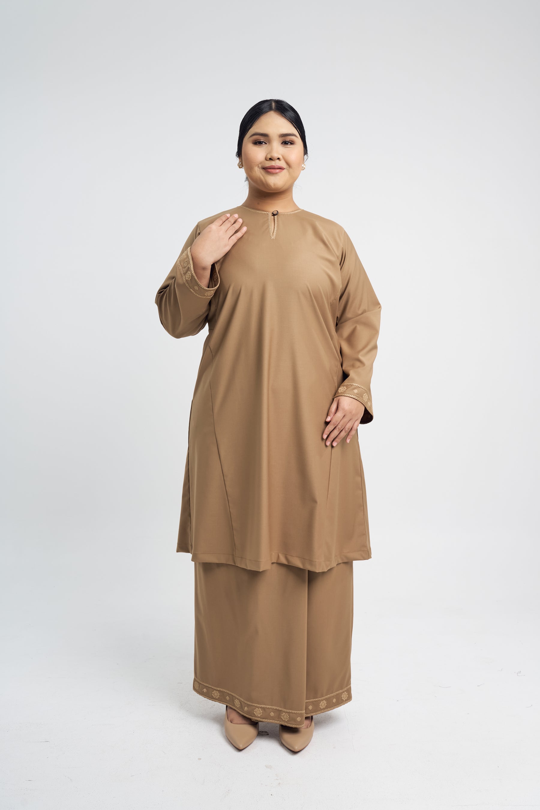 Patawali Baju Kurung Riau - Hazel Brown