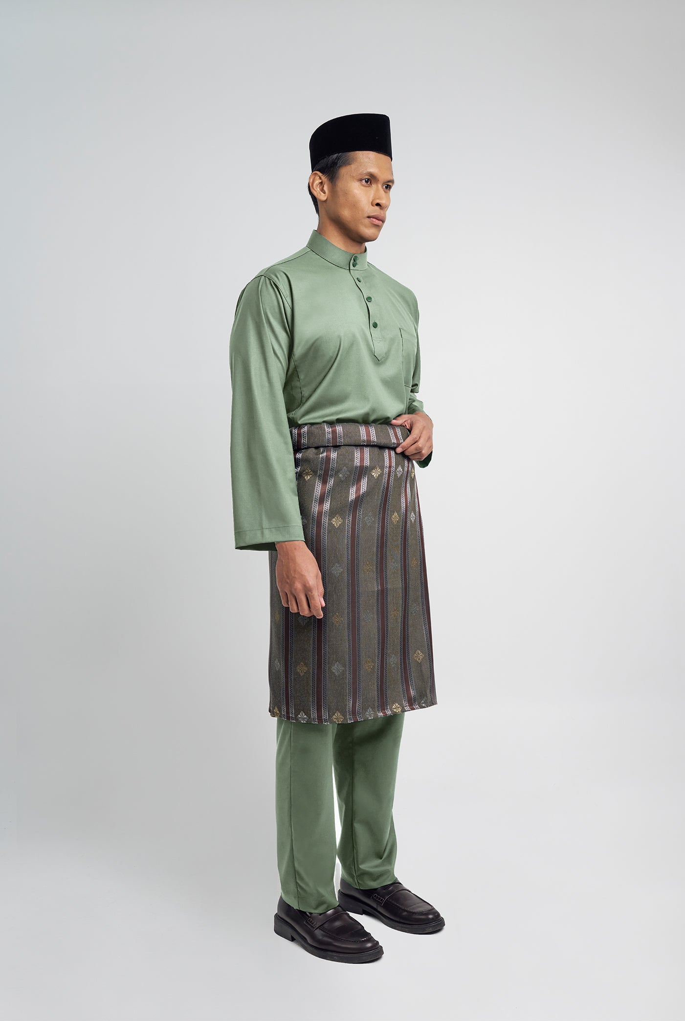 Patawali Classic Fit Baju Melayu Cekak Musang - Grass Green