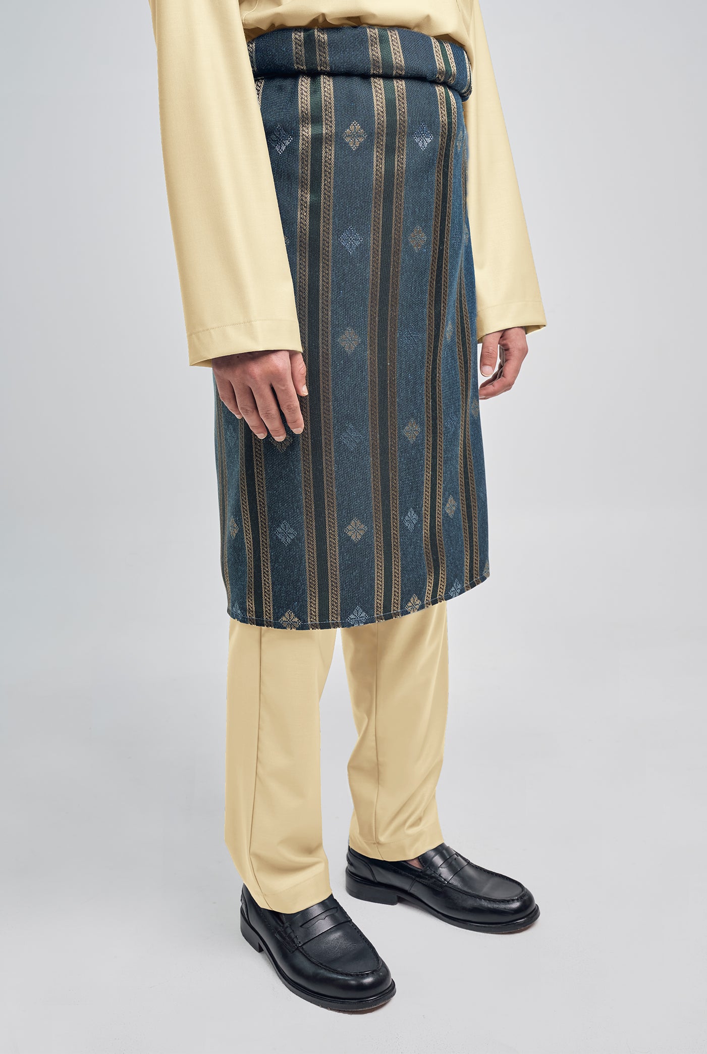 Patawali Classic Fit Baju Melayu Cekak Musang - Kuning Langsat