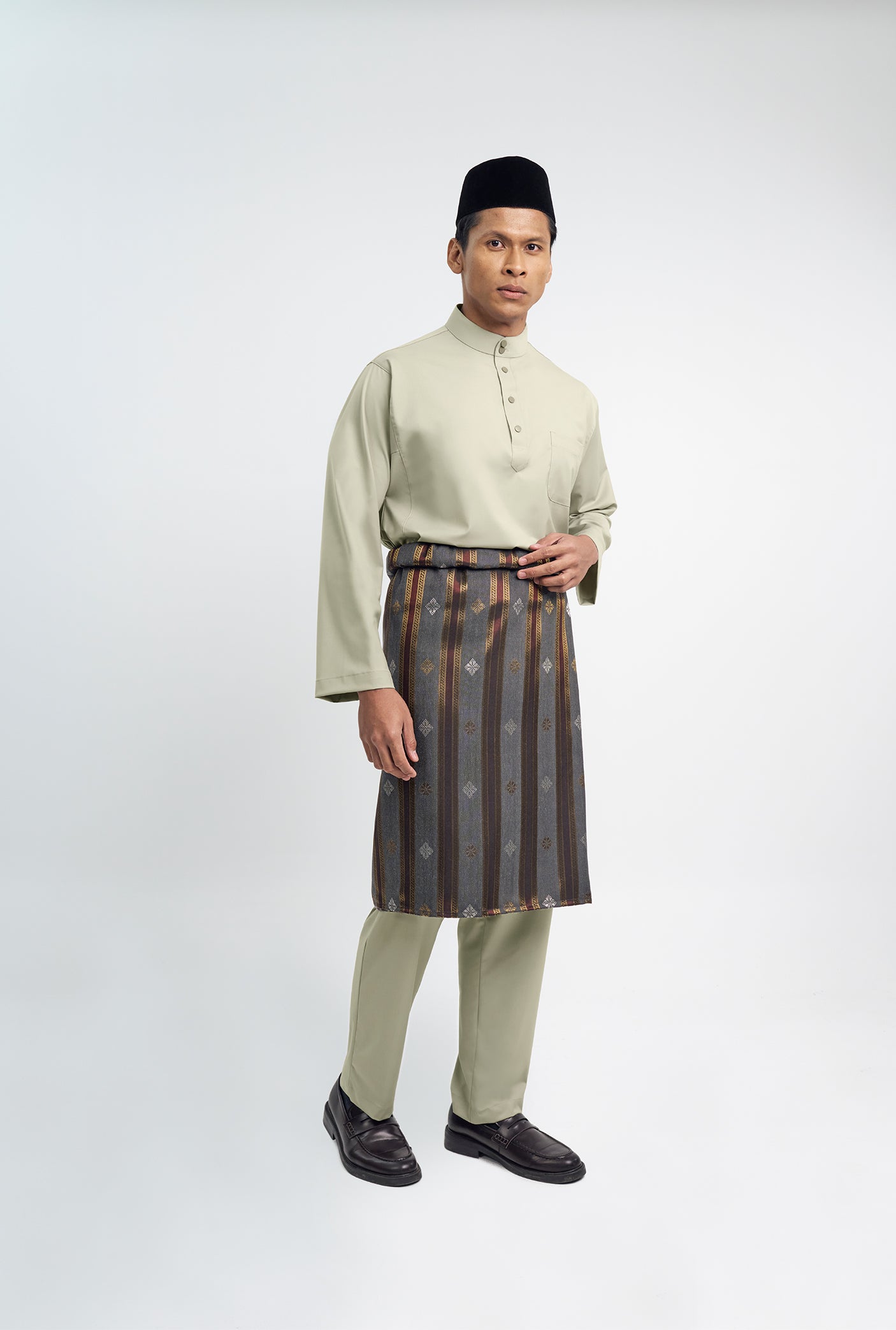 Patawali Classic Fit Baju Melayu Cekak Musang - Light Khaki