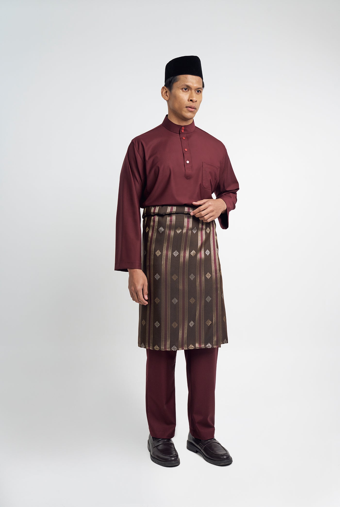 Patawali Classic Fit Baju Melayu Cekak Musang - Mahogany Red
