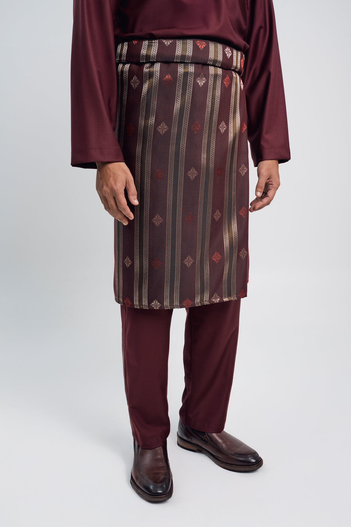 Patawali Modern Fit Baju Melayu Cekak Musang - Burgundy Red