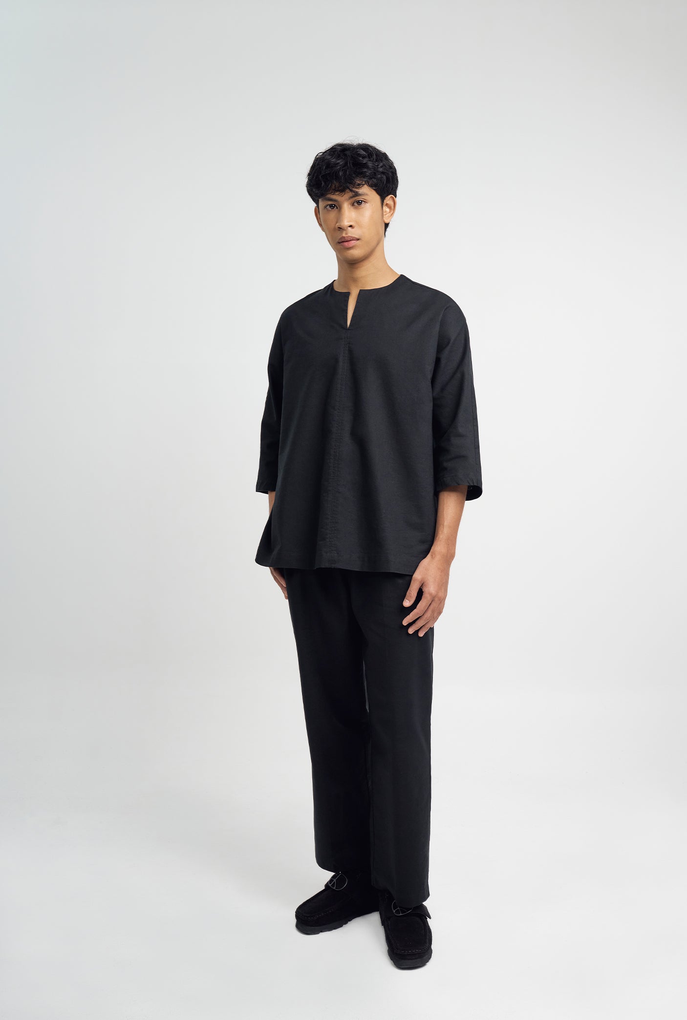 Pesatiga Top with Pants - Black