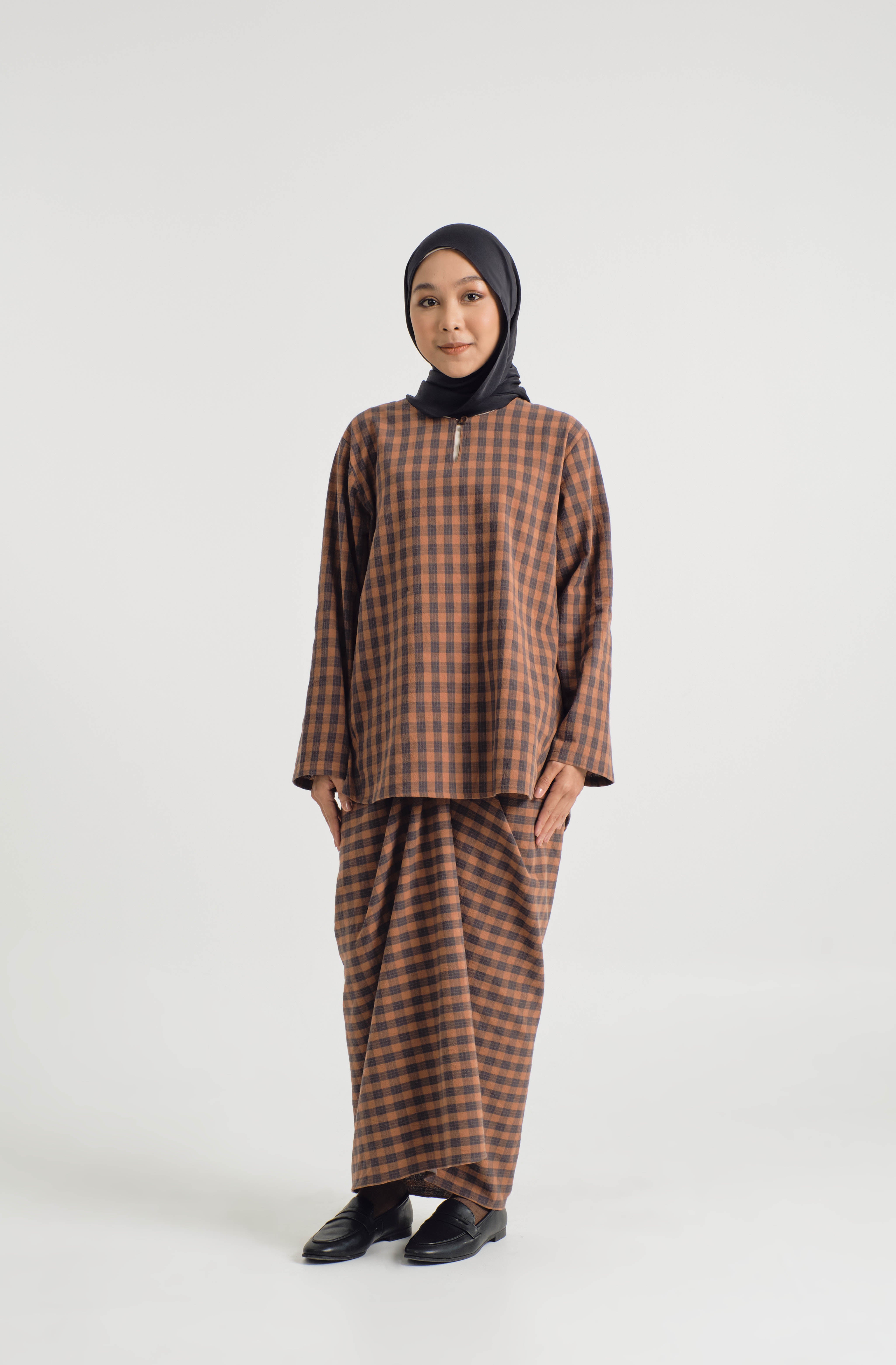 Mansoor Baju Kurung Pendek - Plaid Caramel Brown