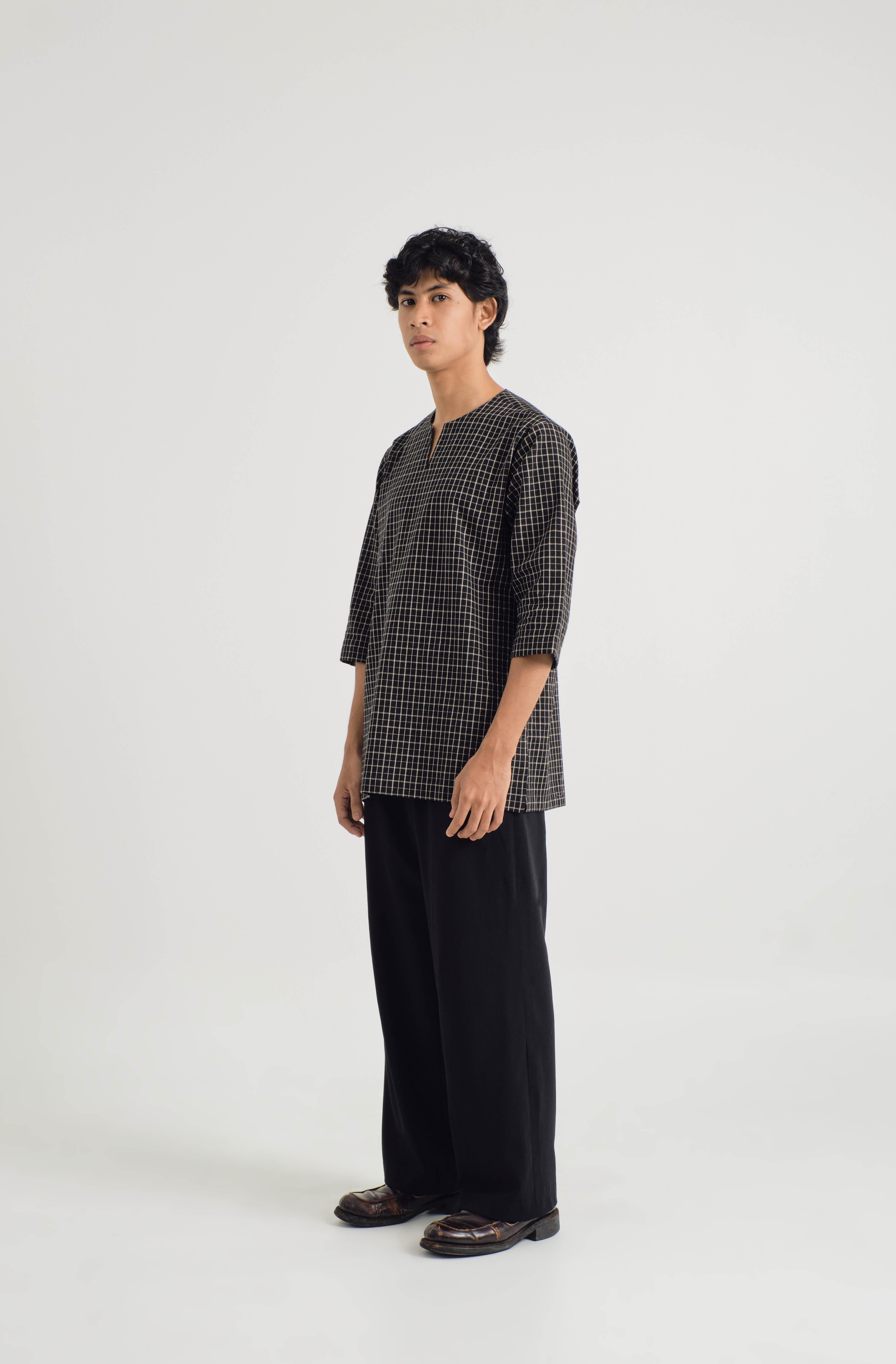 Mansoor Three Quarter Sleeve Top - Plaid Carbon Black