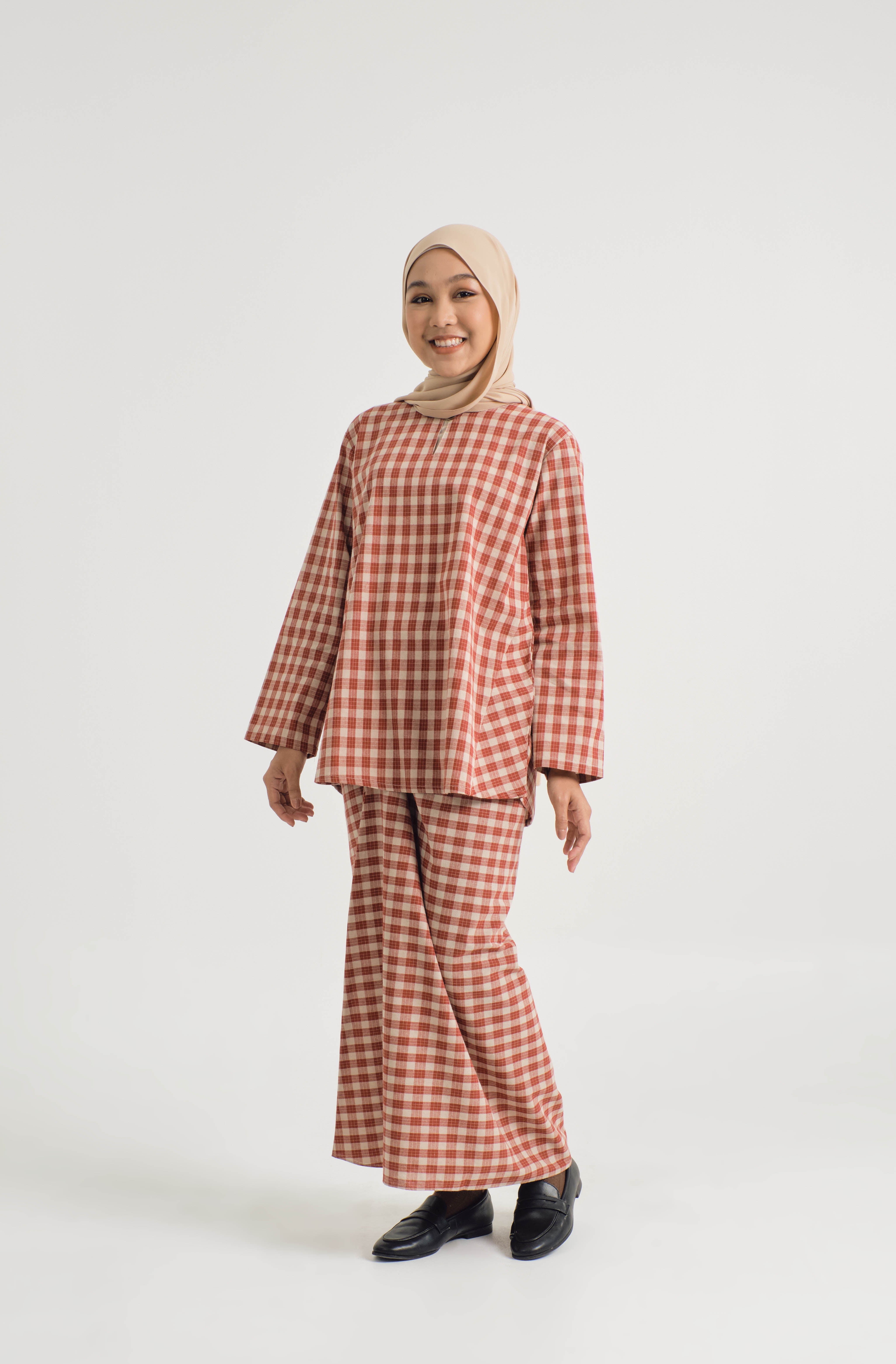 Mansoor Baju Kurung Pendek - Plaid Rust Red