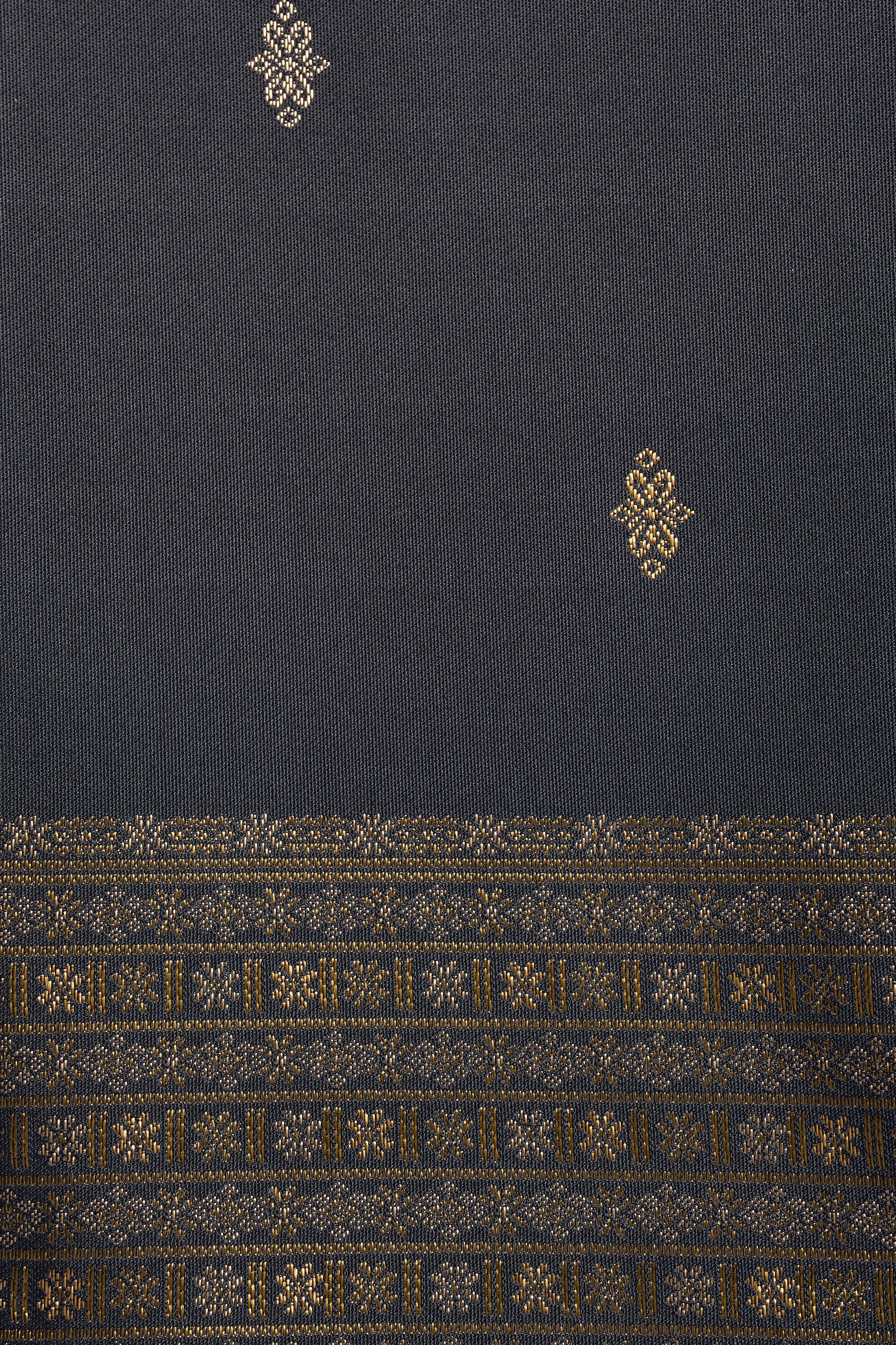 Samping Tebaran Bujur Kesuma - Gold Black