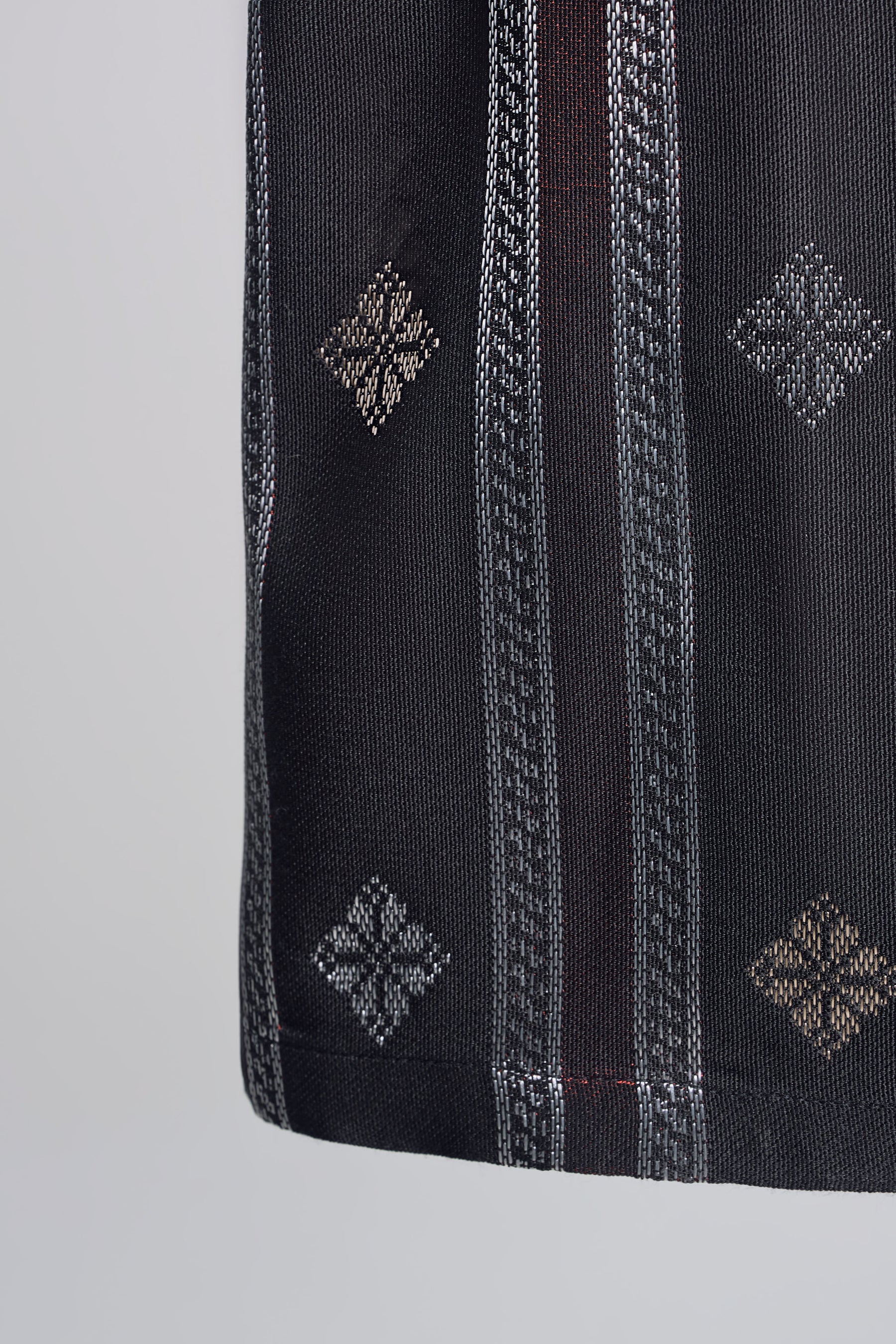 Boys Samping Galur Kelopak - Hitam Merah