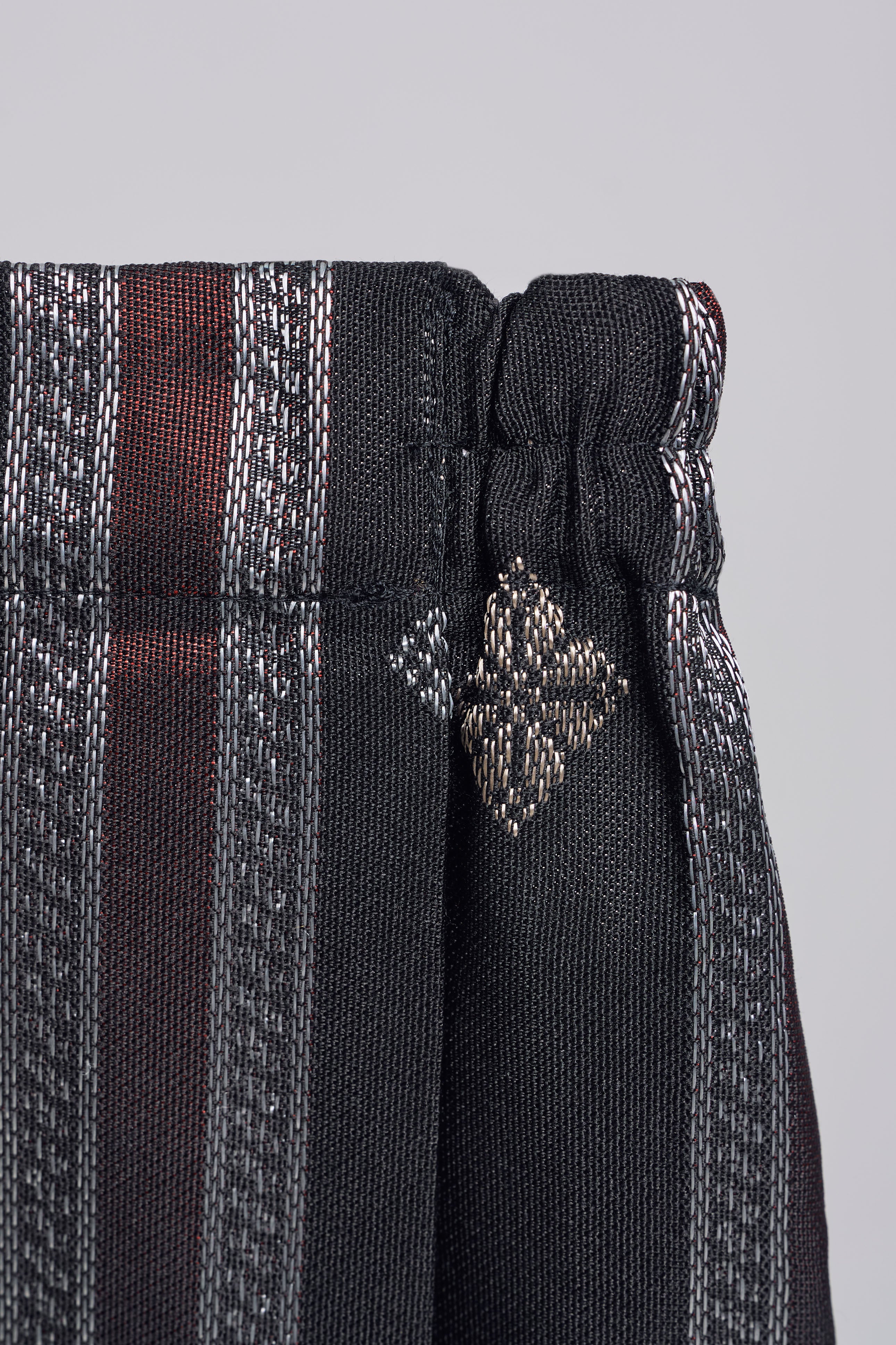 Boys Samping Galur Kelopak - Hitam Merah