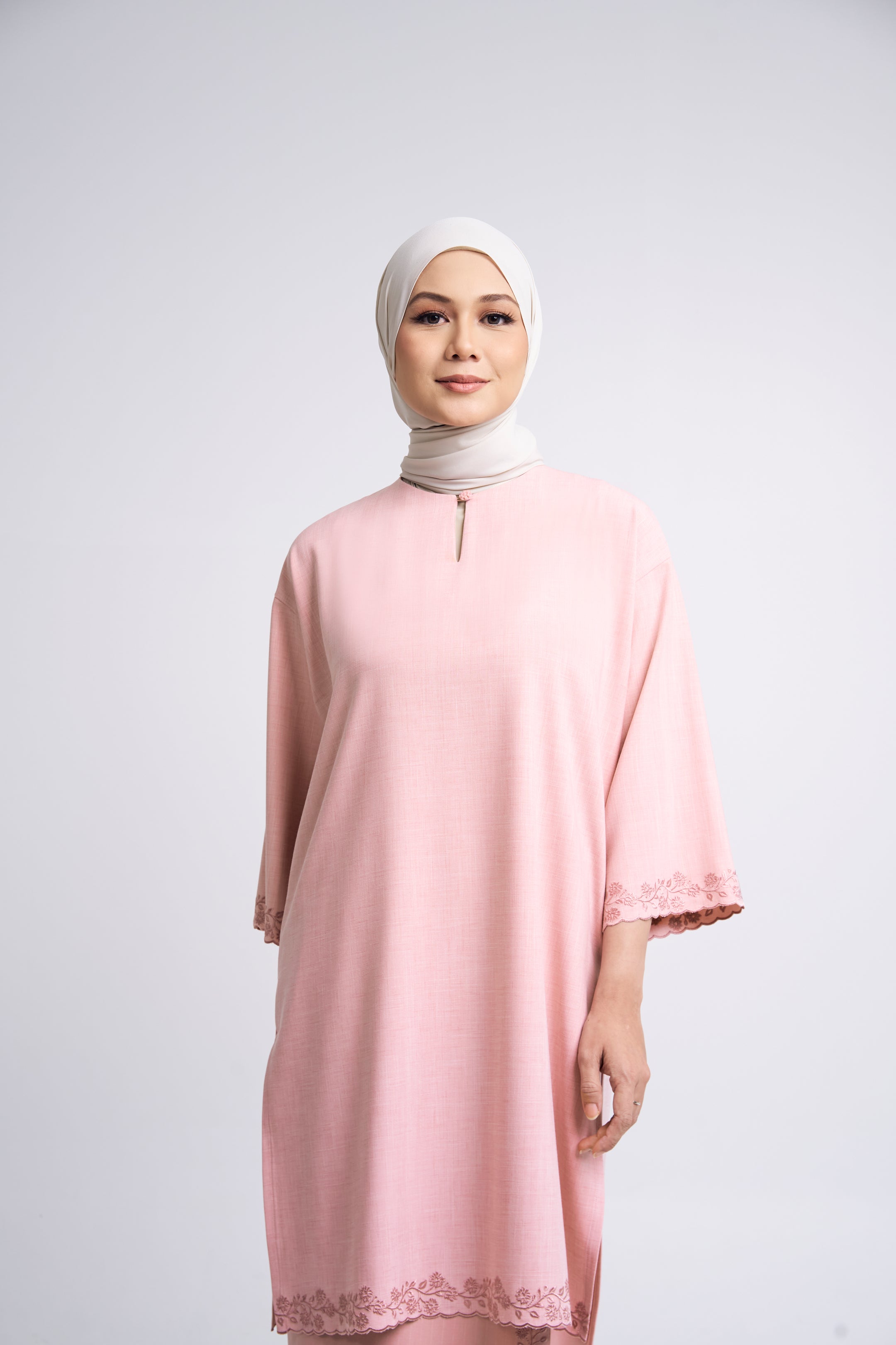 Setanjong Kurung Labuh - Pink