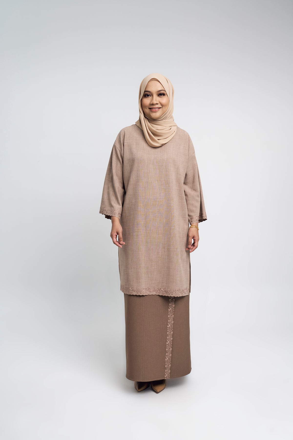 Setanjong Kurung Labuh  -  Brown