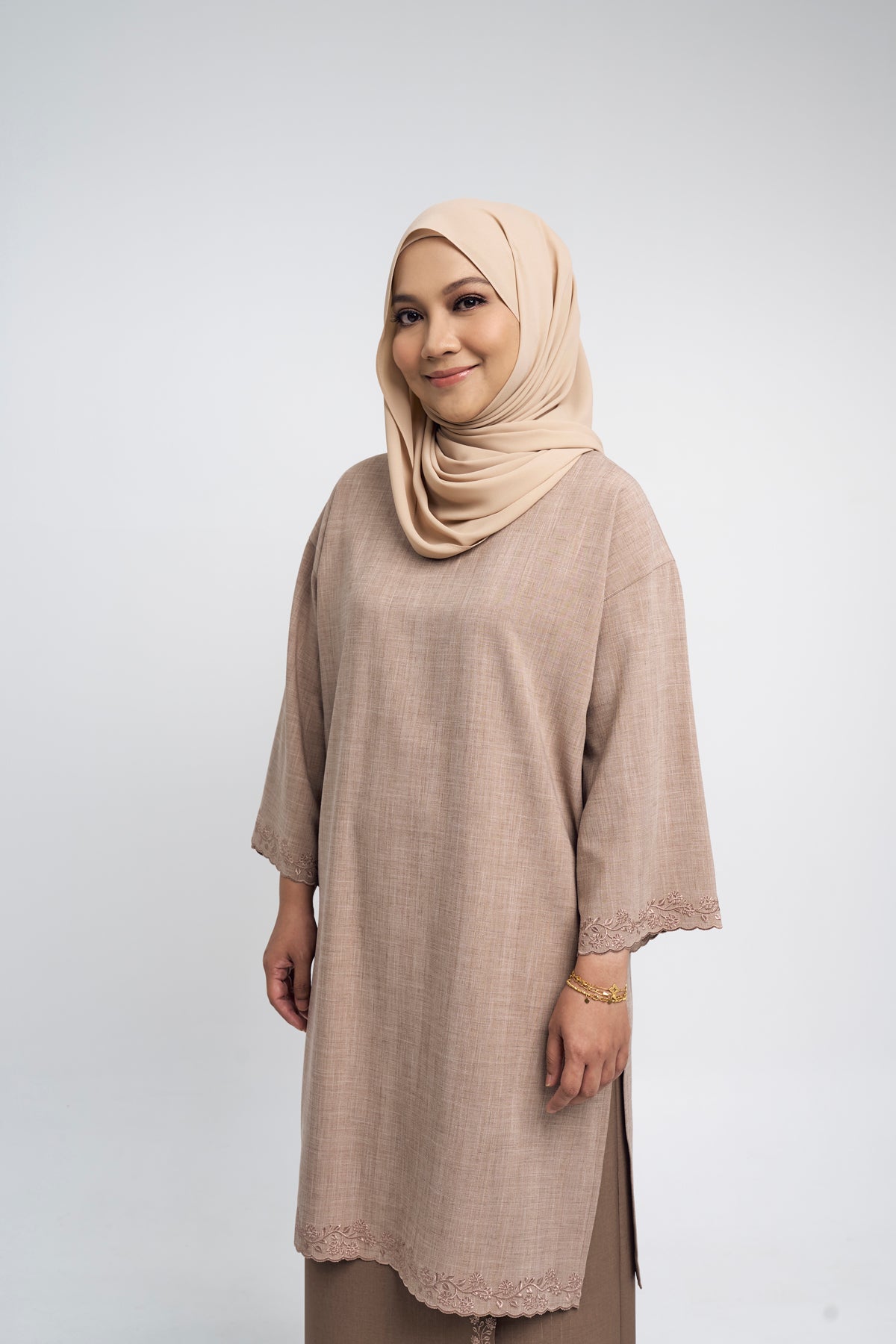 Setanjong Kurung Labuh  -  Brown