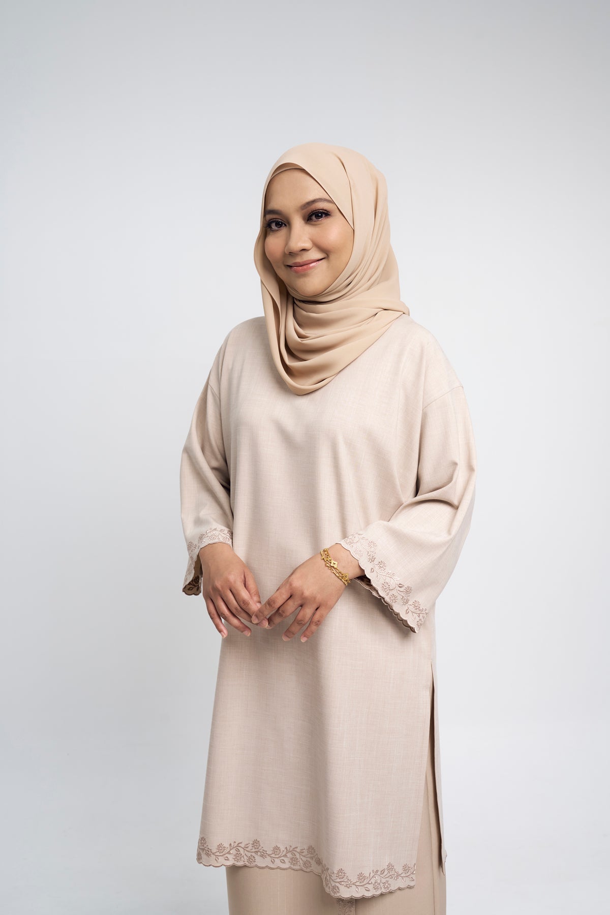 Setanjong Kurung Labuh  -  Beige