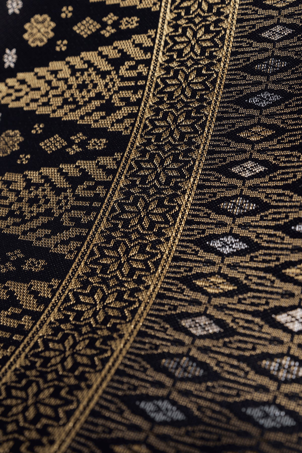 Samping Tampuk Kecepu - Hitam Emas