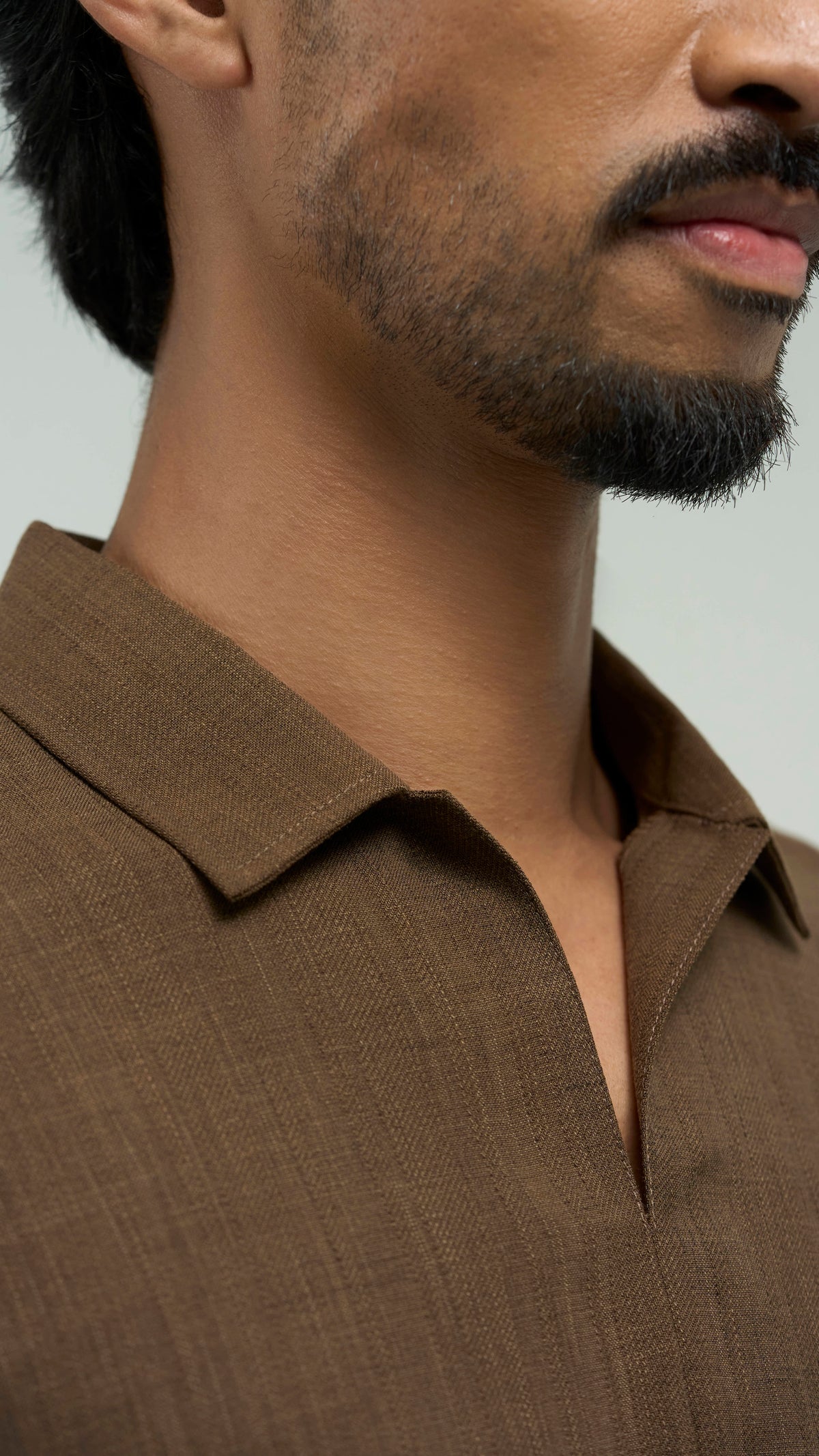 Tasor Modern Fit Collared Quarter Sleeve Top - Dark Brown