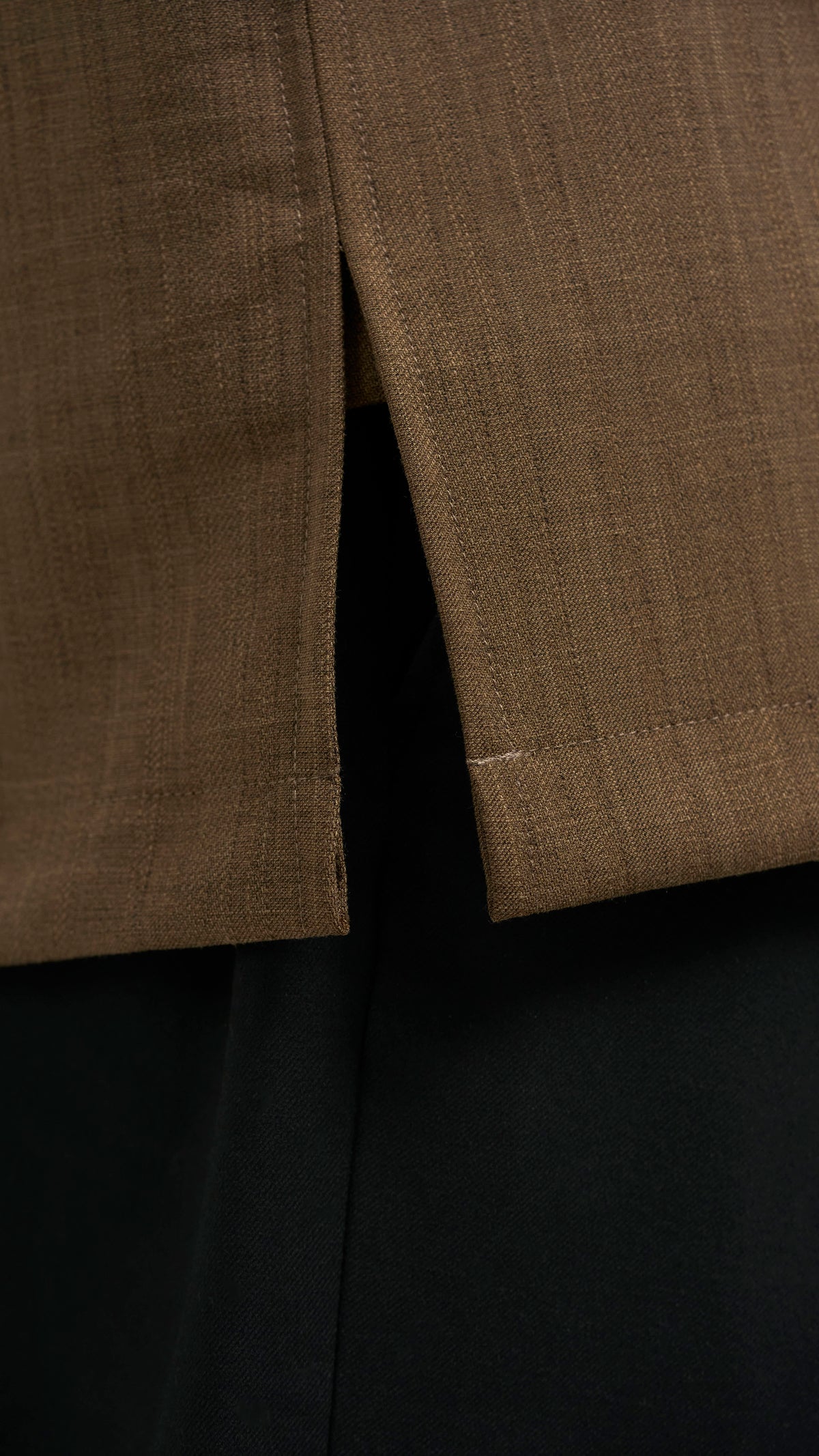 Tasor Modern Fit Collared Top - Dark Brown