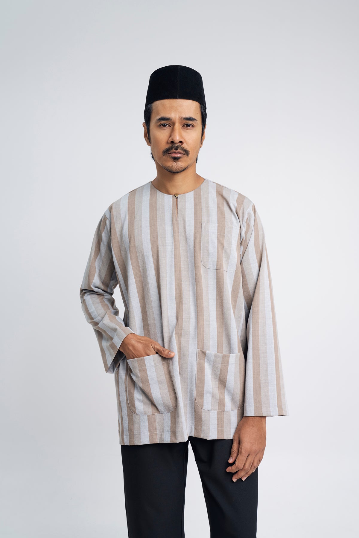 Artisan Tulang Belut Men Top - Ash Brown