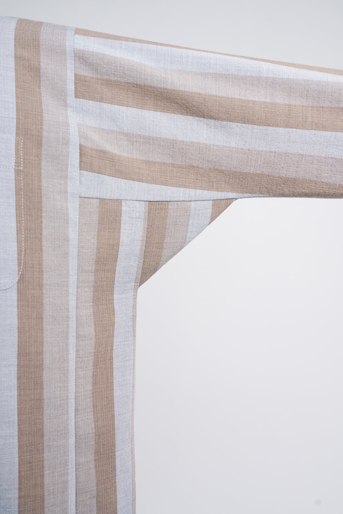 Artisan Tulang Belut Men Top - Ash Brown