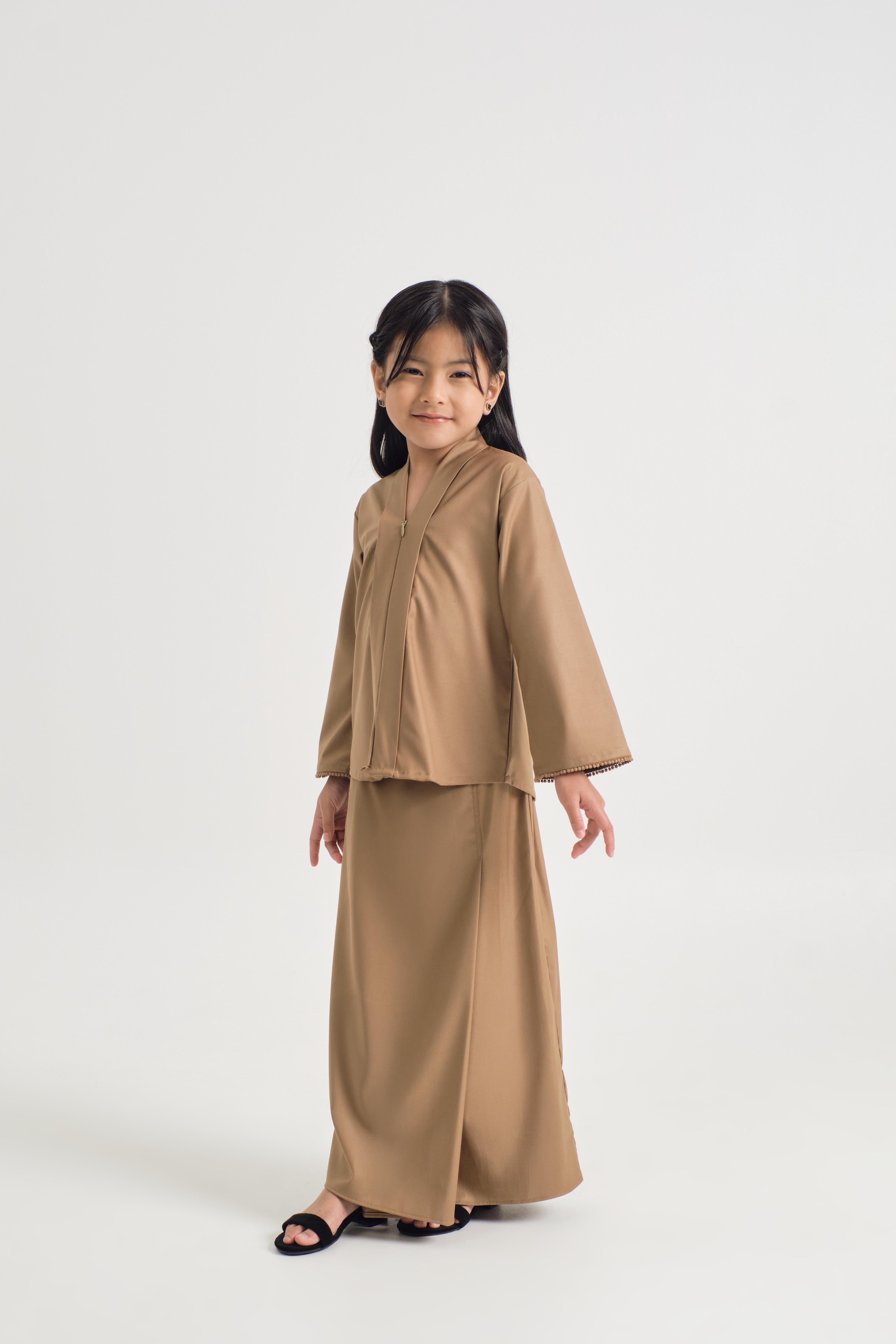 Patawali Girl Kebaya - Hazel Brown