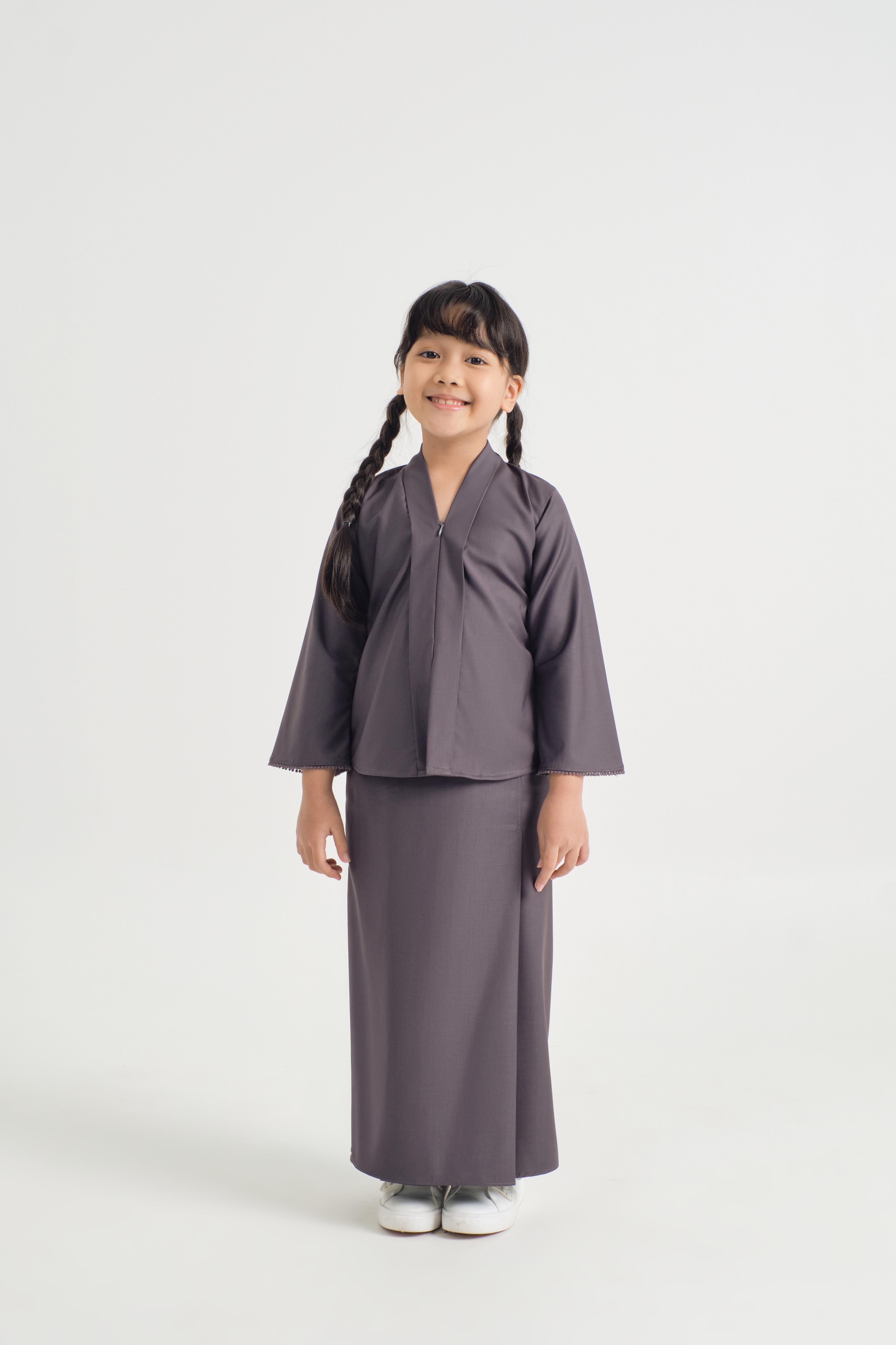 Patawali Girl Kebaya - Lead Grey