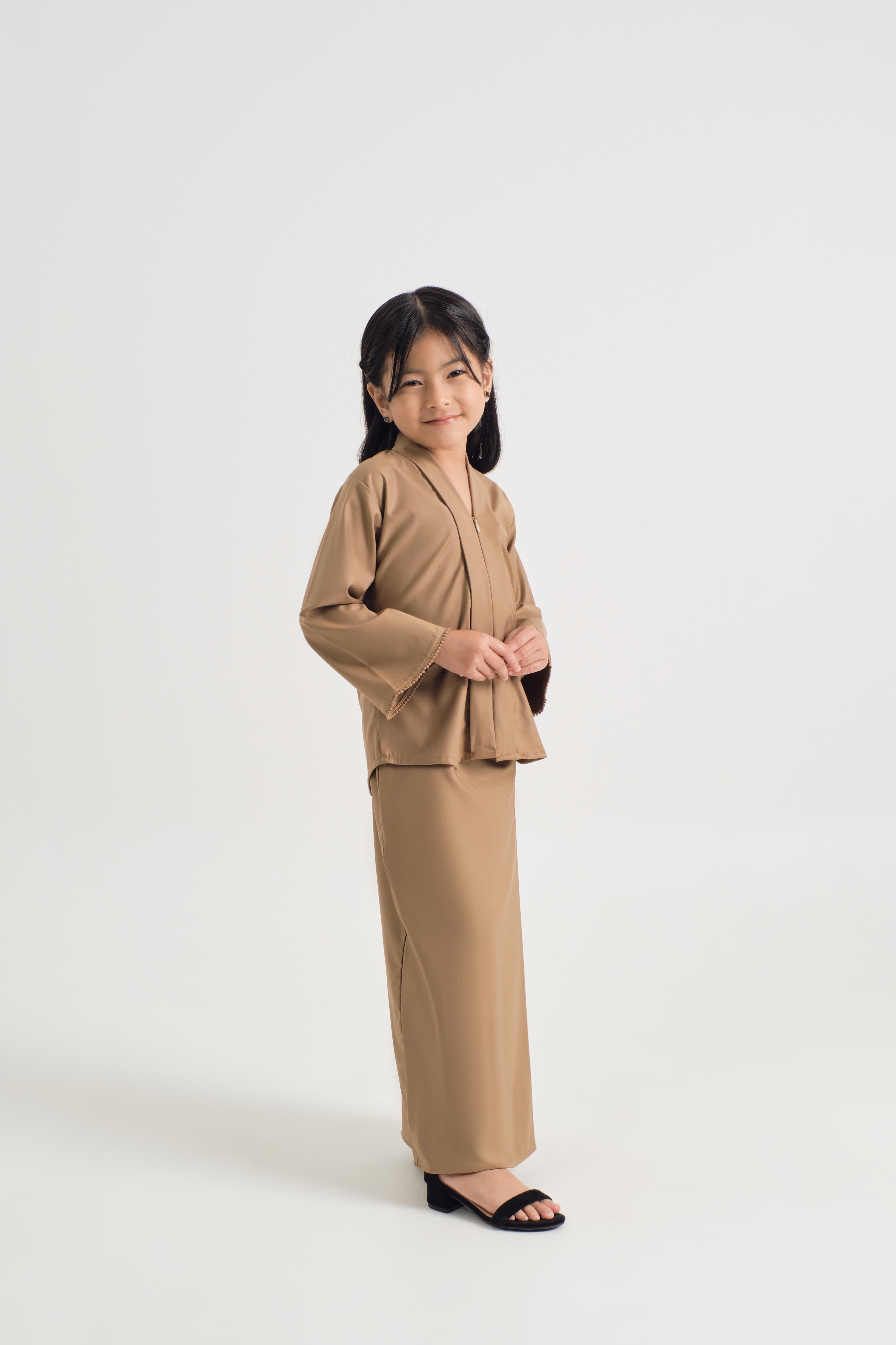 Patawali Girl Kebaya - Hazel Brown